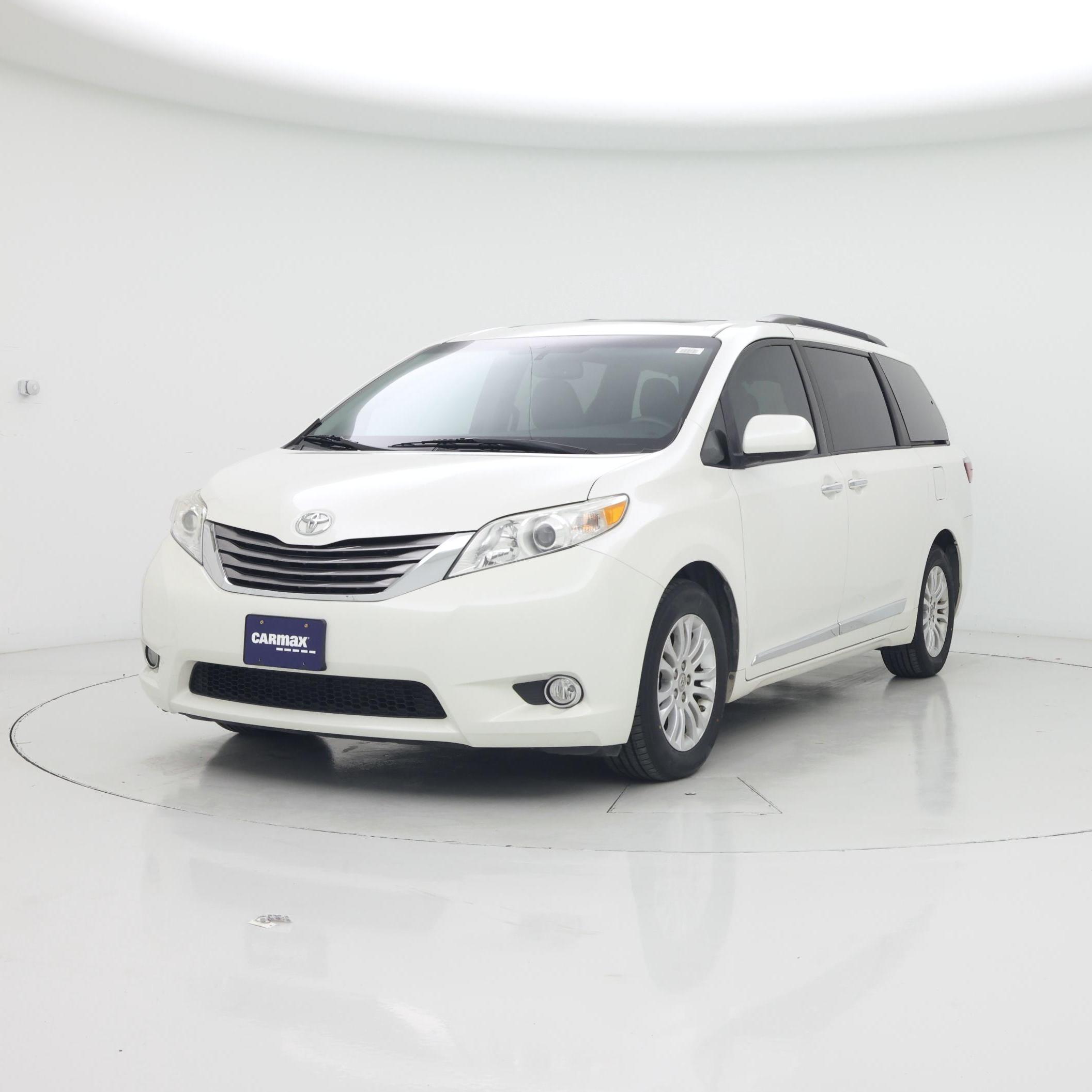 Thumbnail: 2017 Toyota Sienna - 4