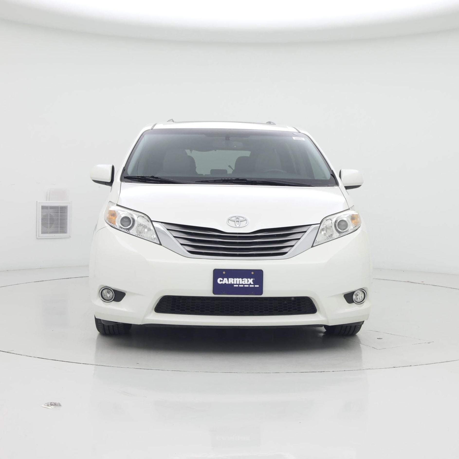 Thumbnail: 2017 Toyota Sienna - 5