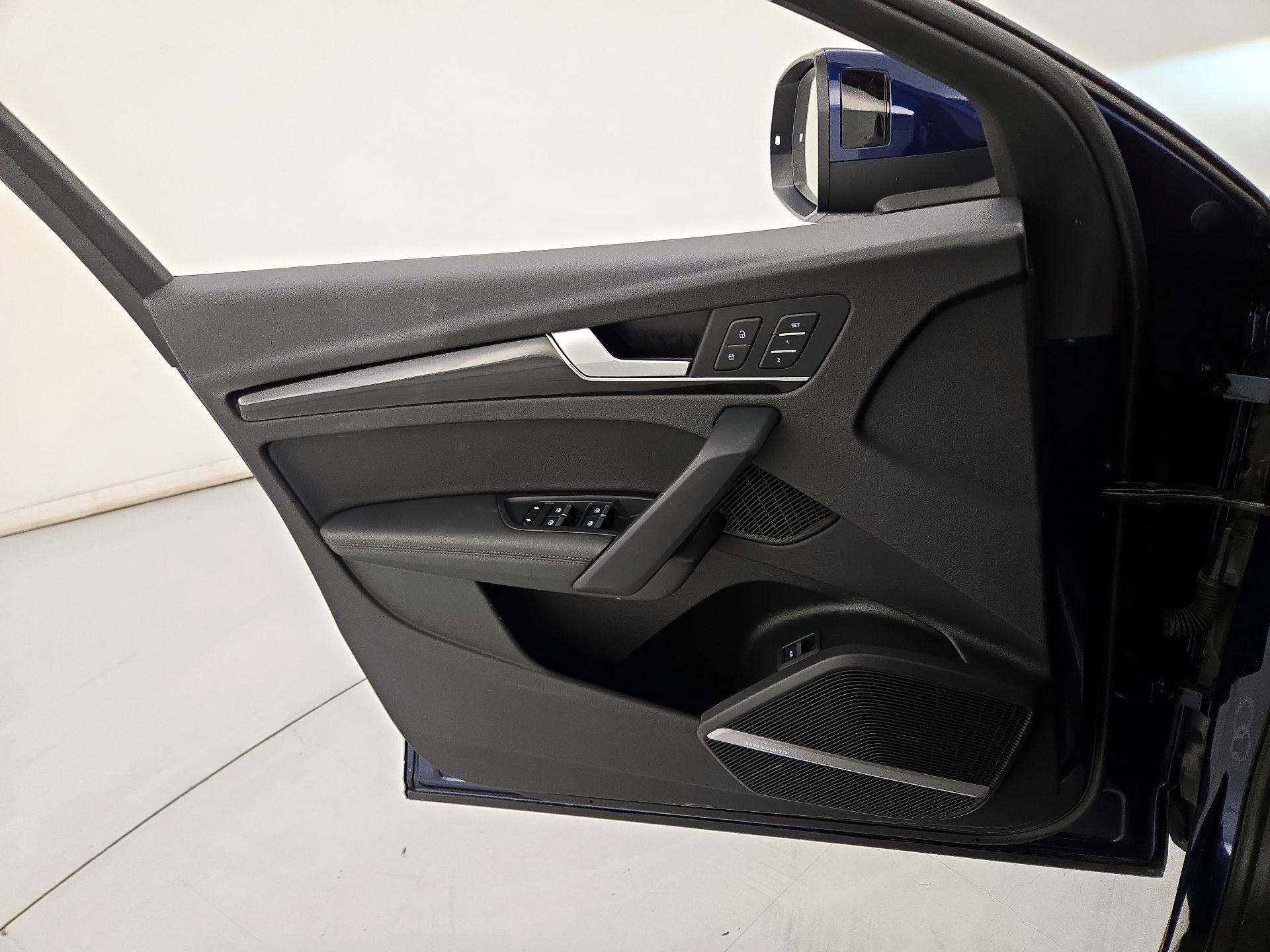 Thumbnail: 2020 Audi Q5 - 12