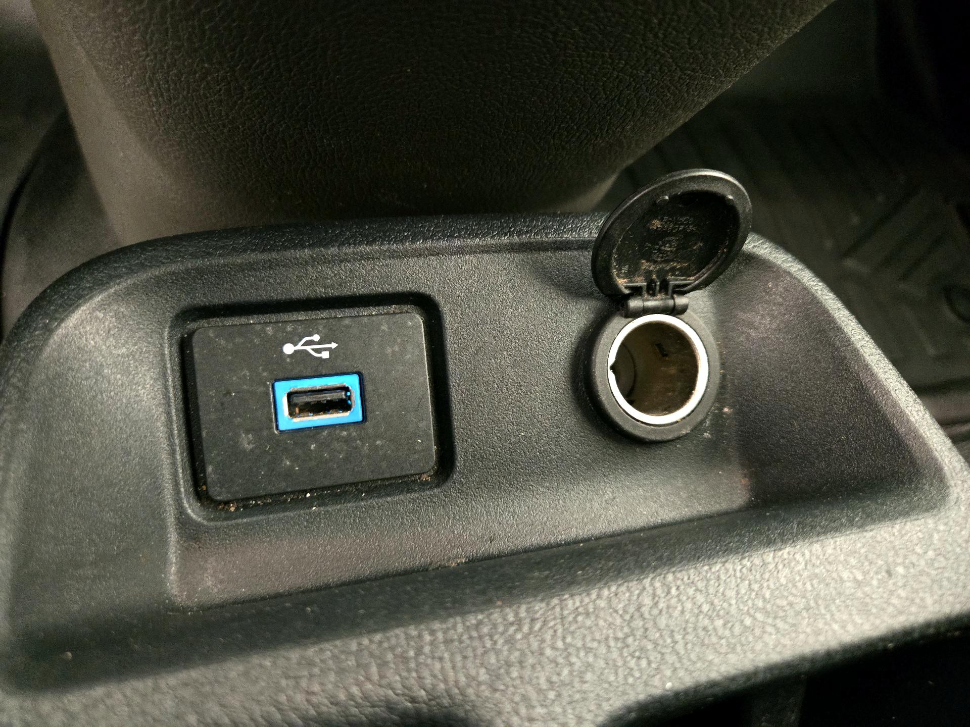 Thumbnail: 2021 Ford Transit Series - 18