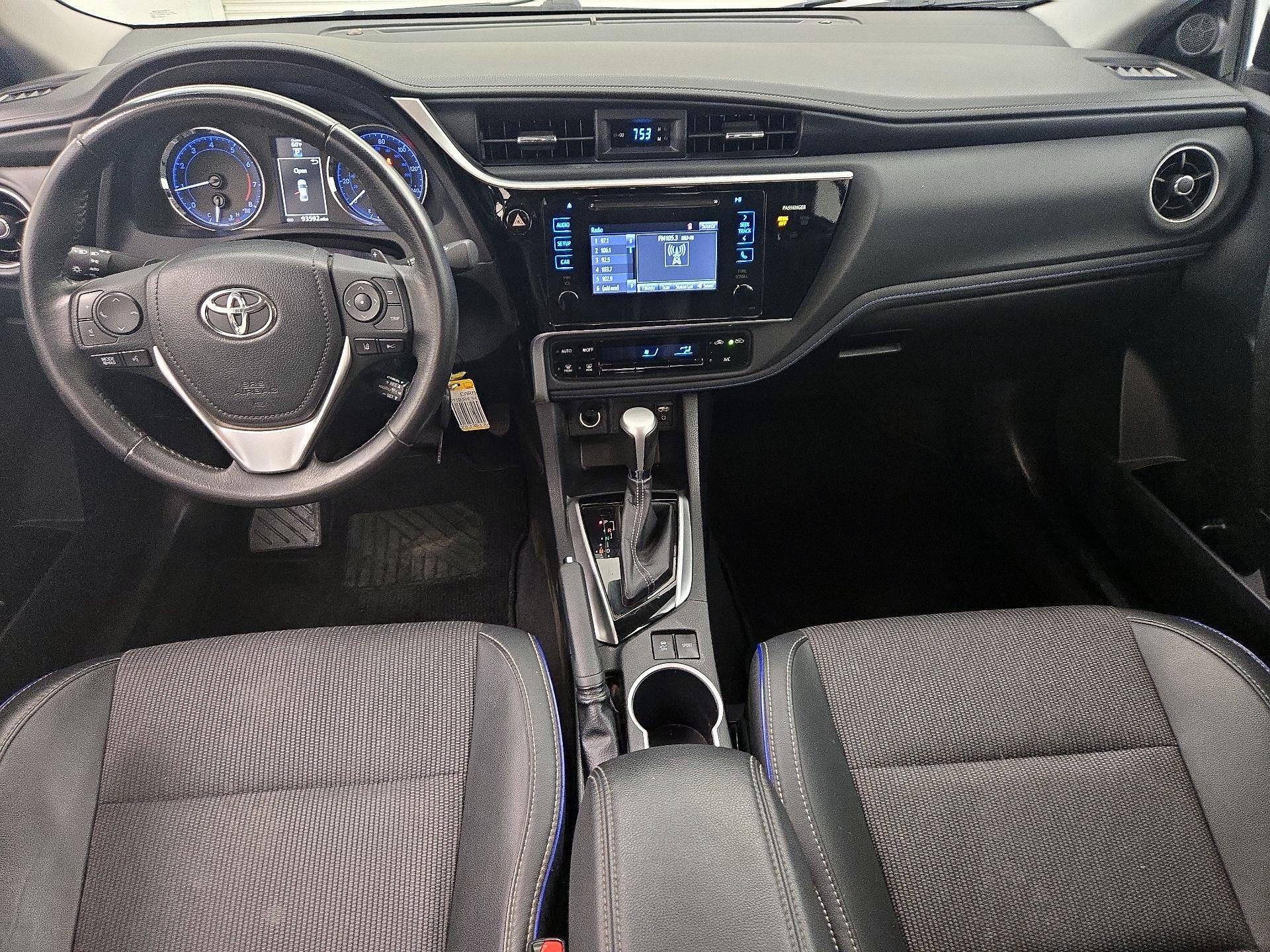 Thumbnail: 2017 Toyota Corolla - 9