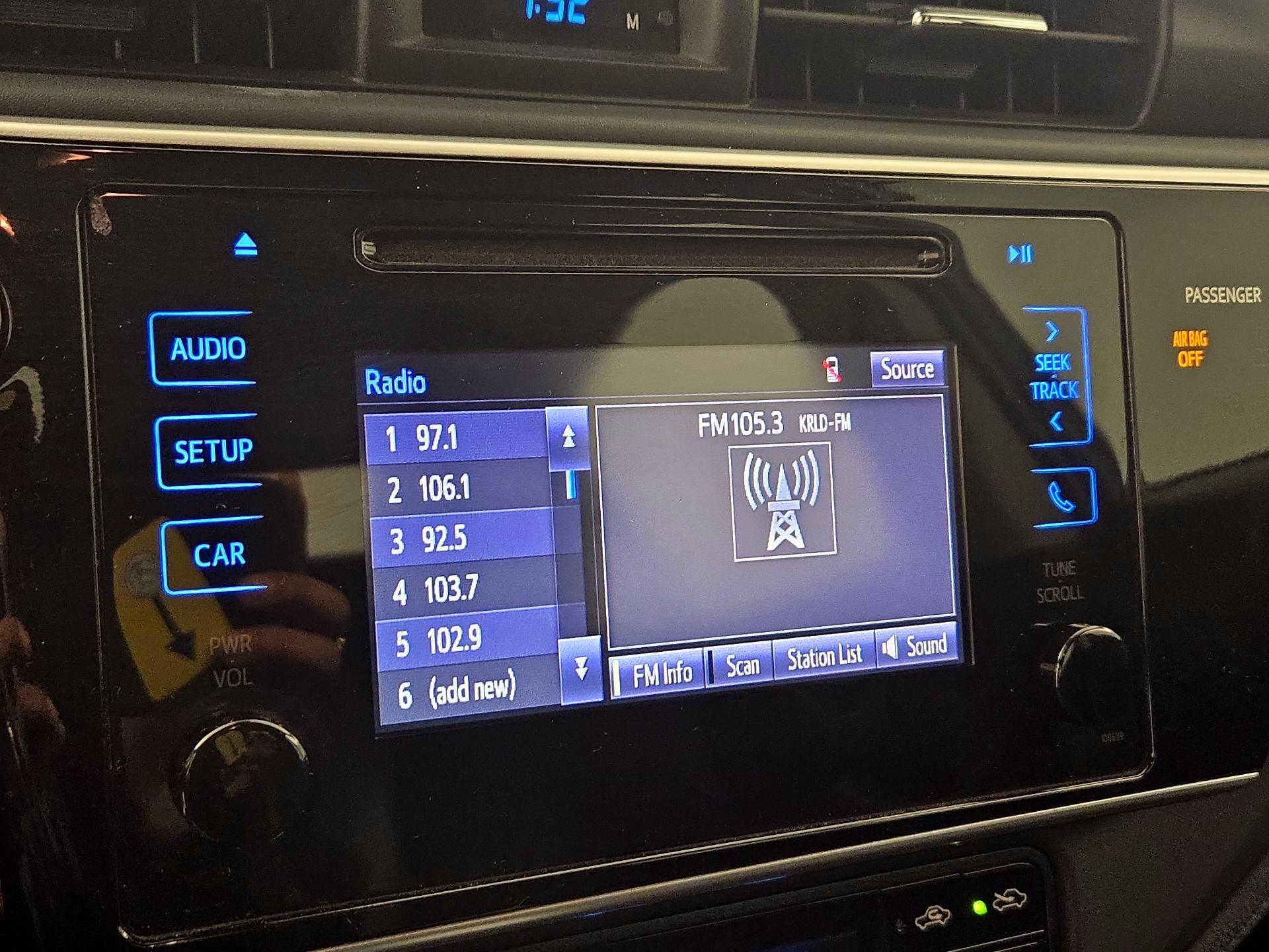 Thumbnail: 2017 Toyota Corolla - 15