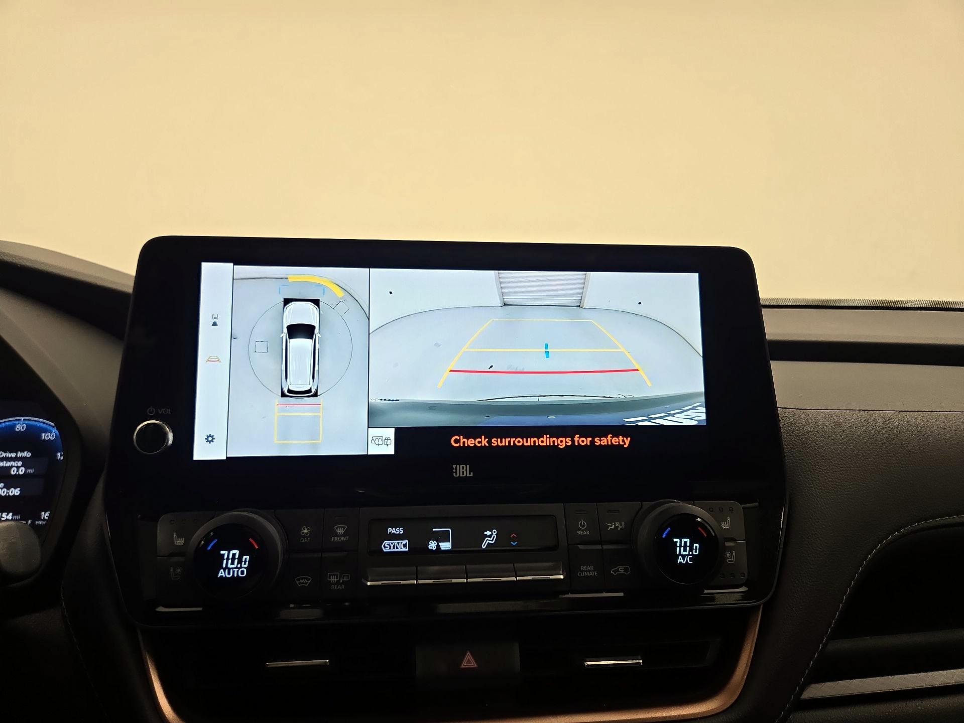 Thumbnail: 2024 Toyota Highlander - 14