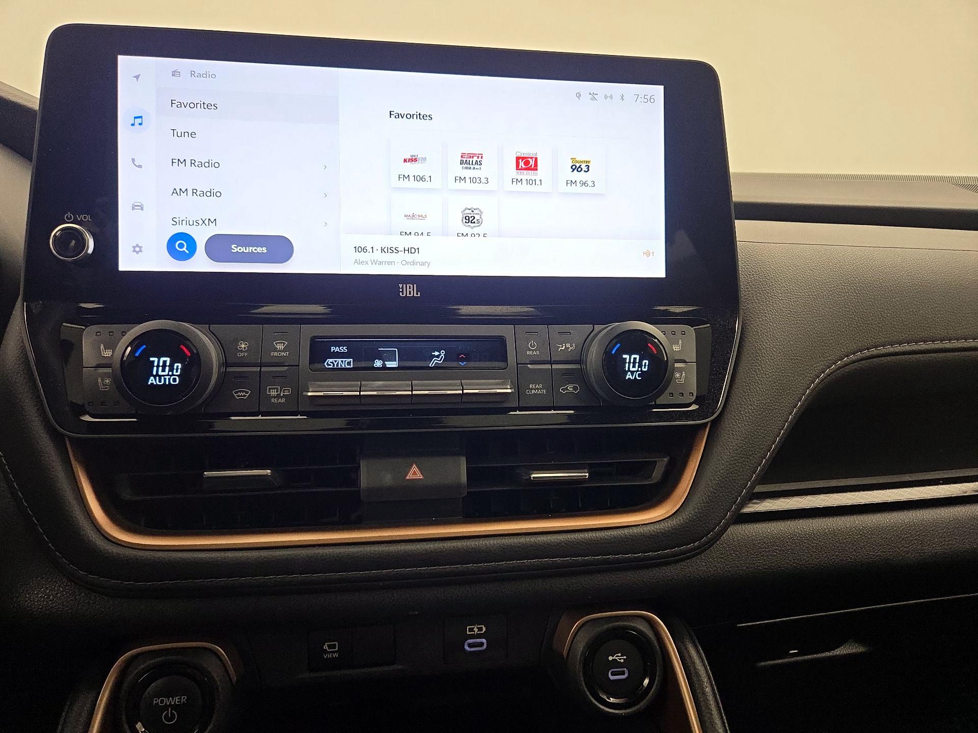 Thumbnail: 2024 Toyota Highlander - 16