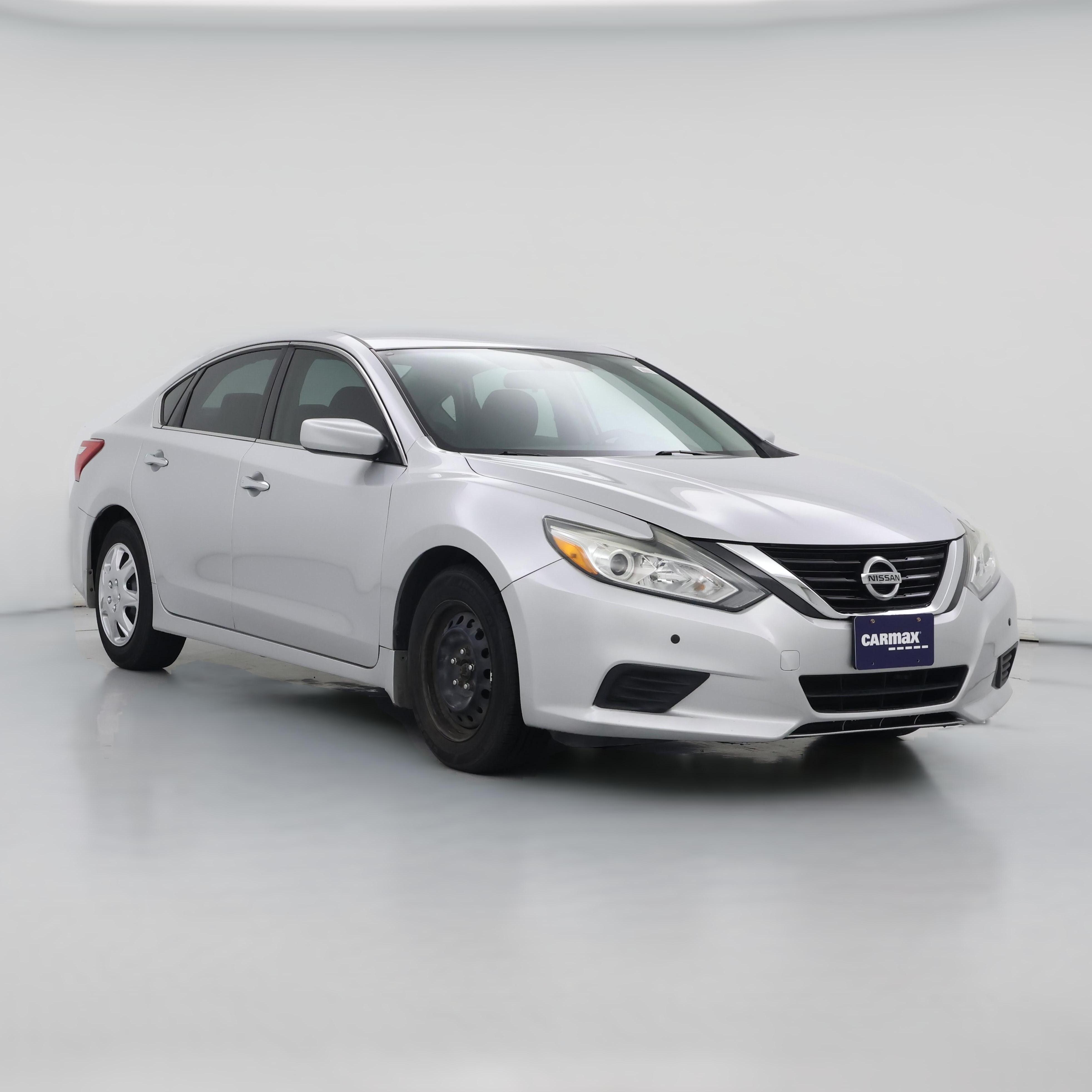 Thumbnail: 2016 Nissan Altima - 1