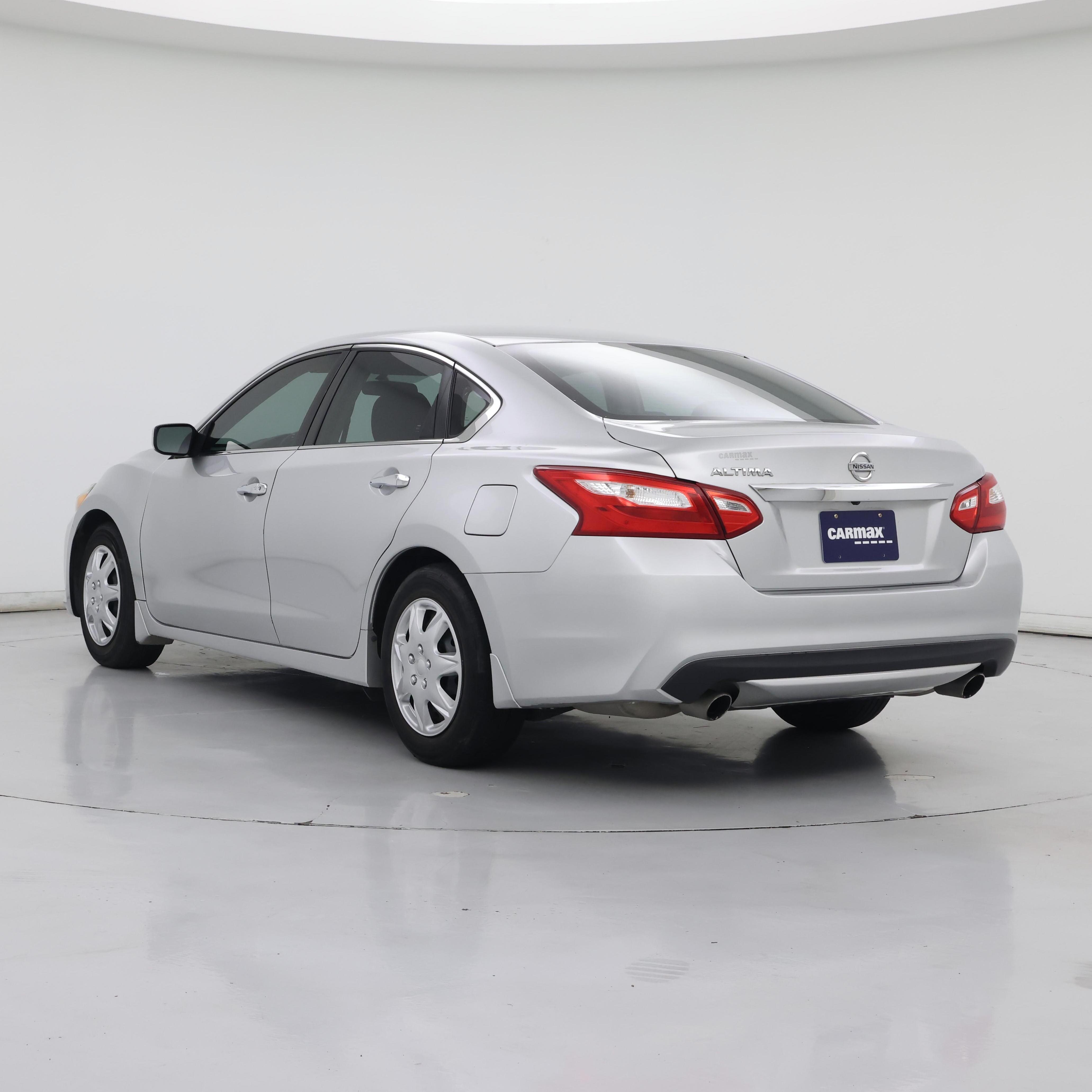 Thumbnail: 2016 Nissan Altima - 2
