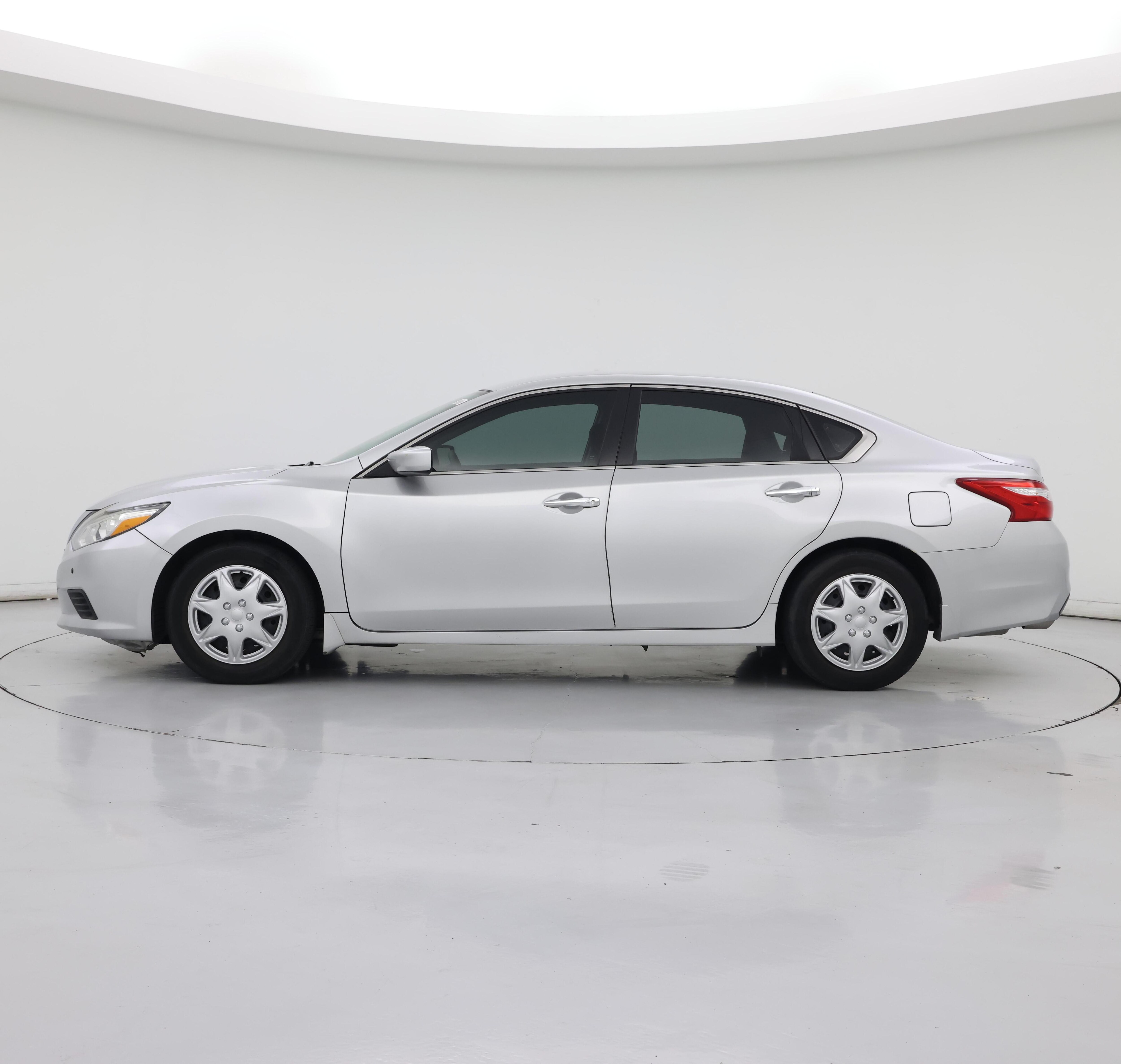 Thumbnail: 2016 Nissan Altima - 3