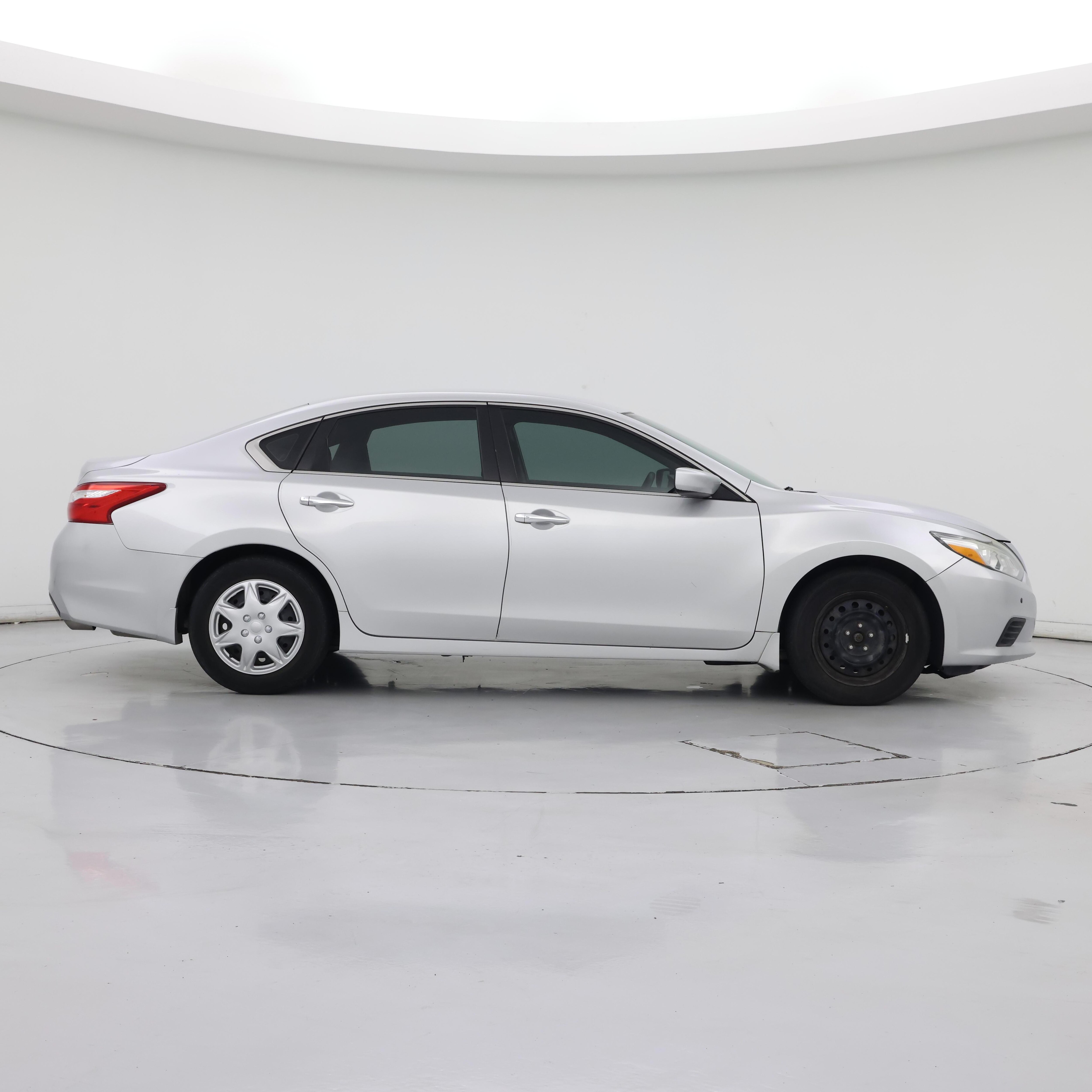 Thumbnail: 2016 Nissan Altima - 7