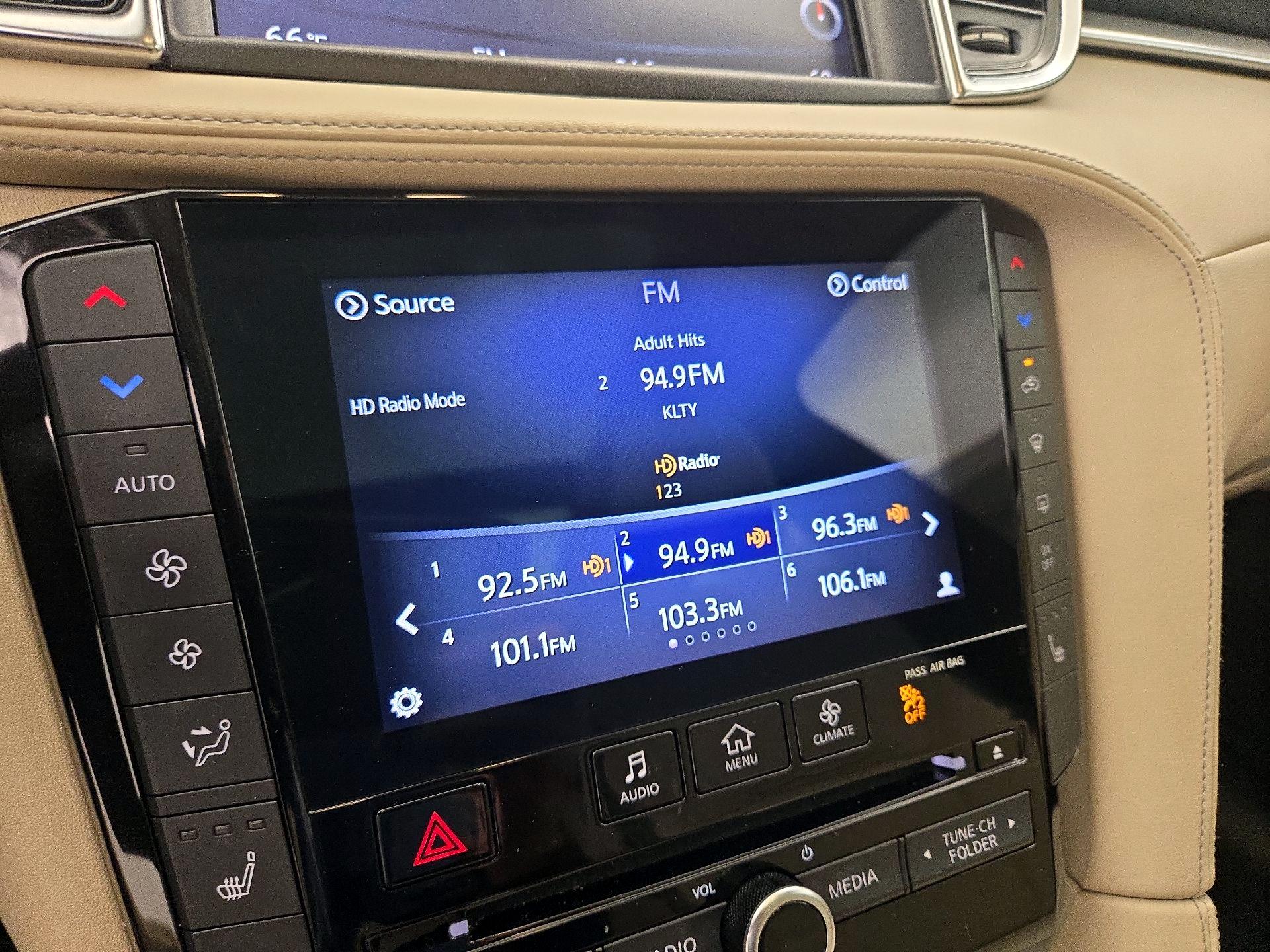 Thumbnail: 2019 INFINITI QX50 - 16