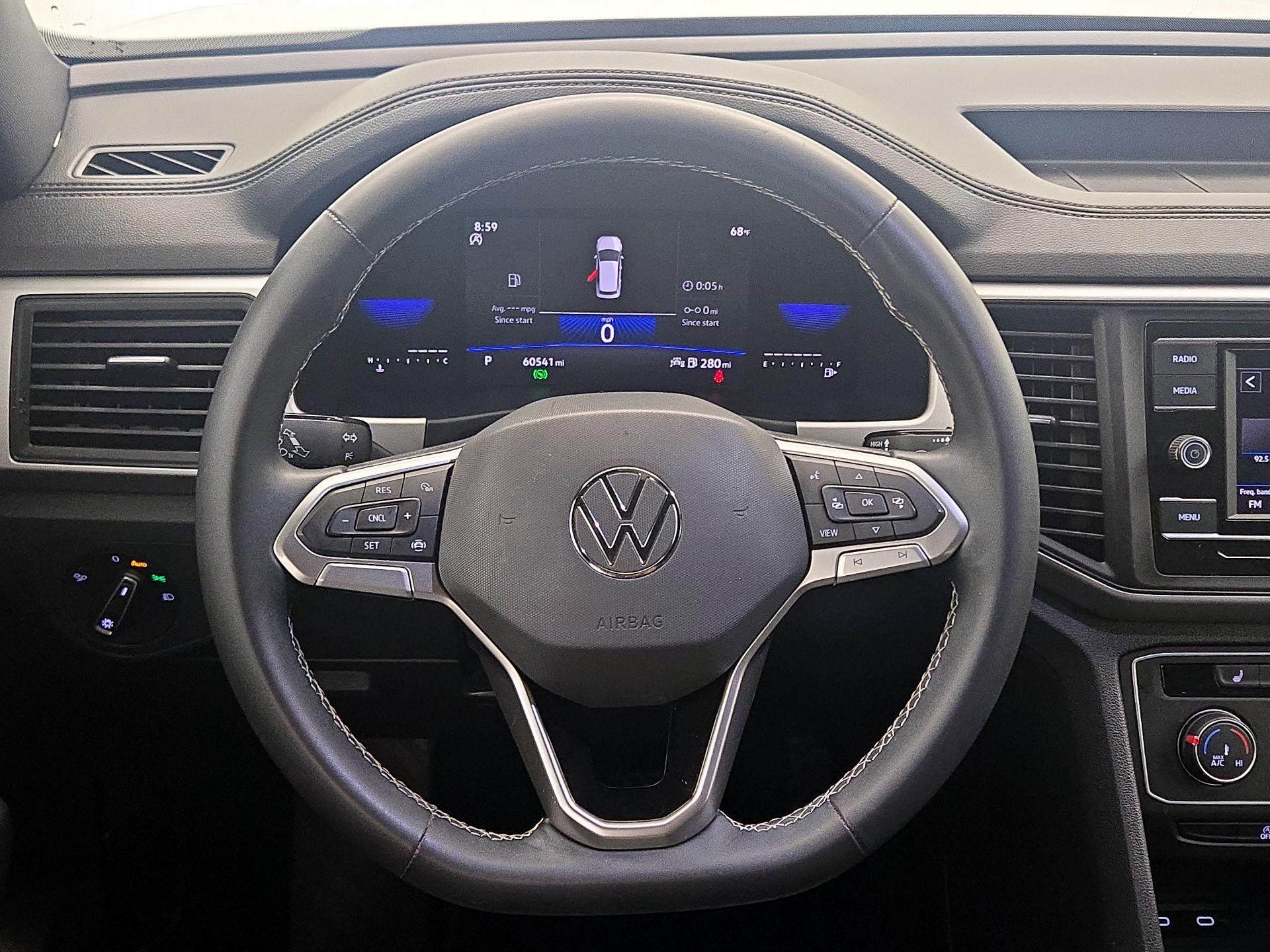 Thumbnail: 2022 Volkswagen Atlas - 10