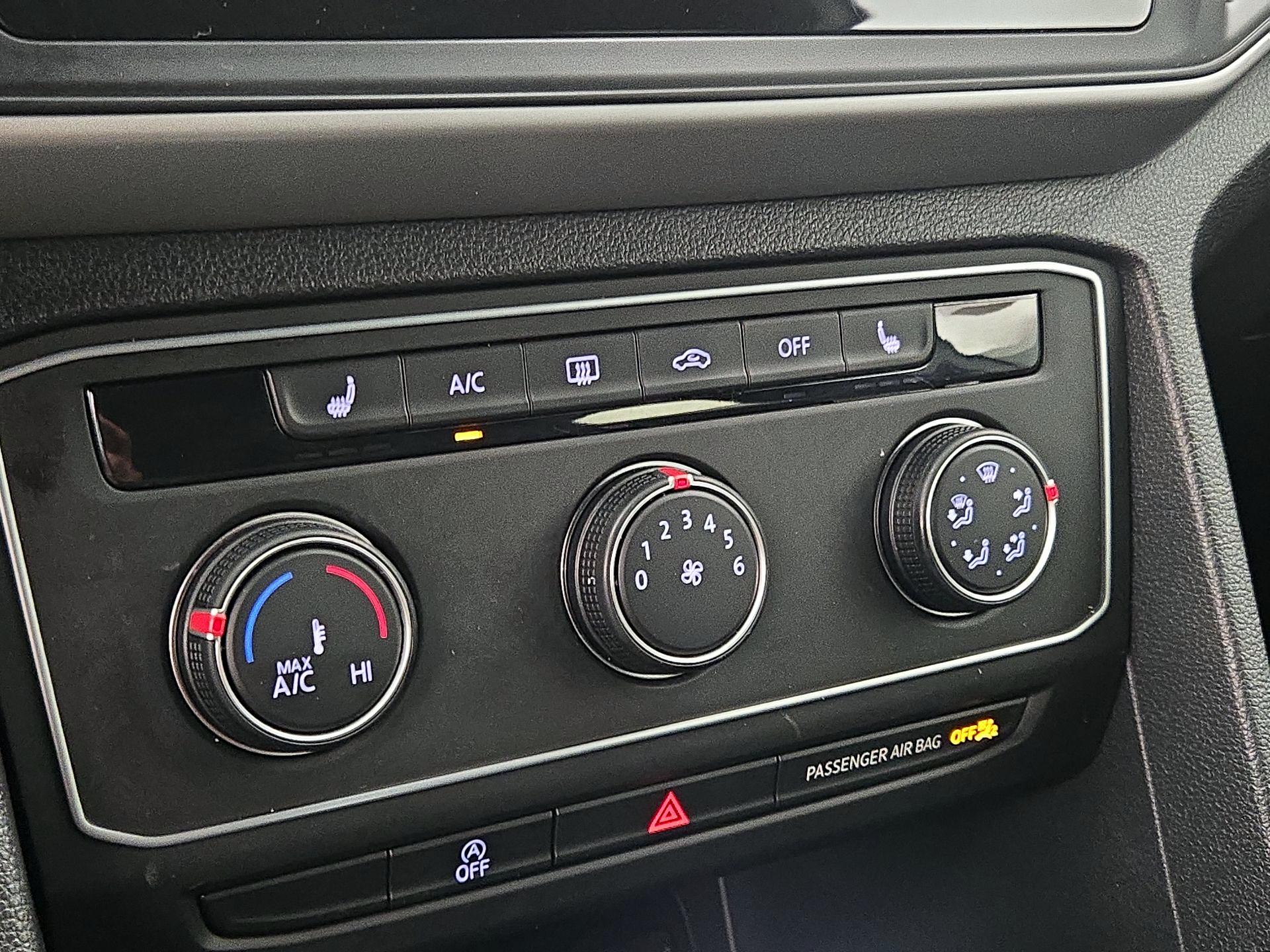 Thumbnail: 2022 Volkswagen Atlas - 16