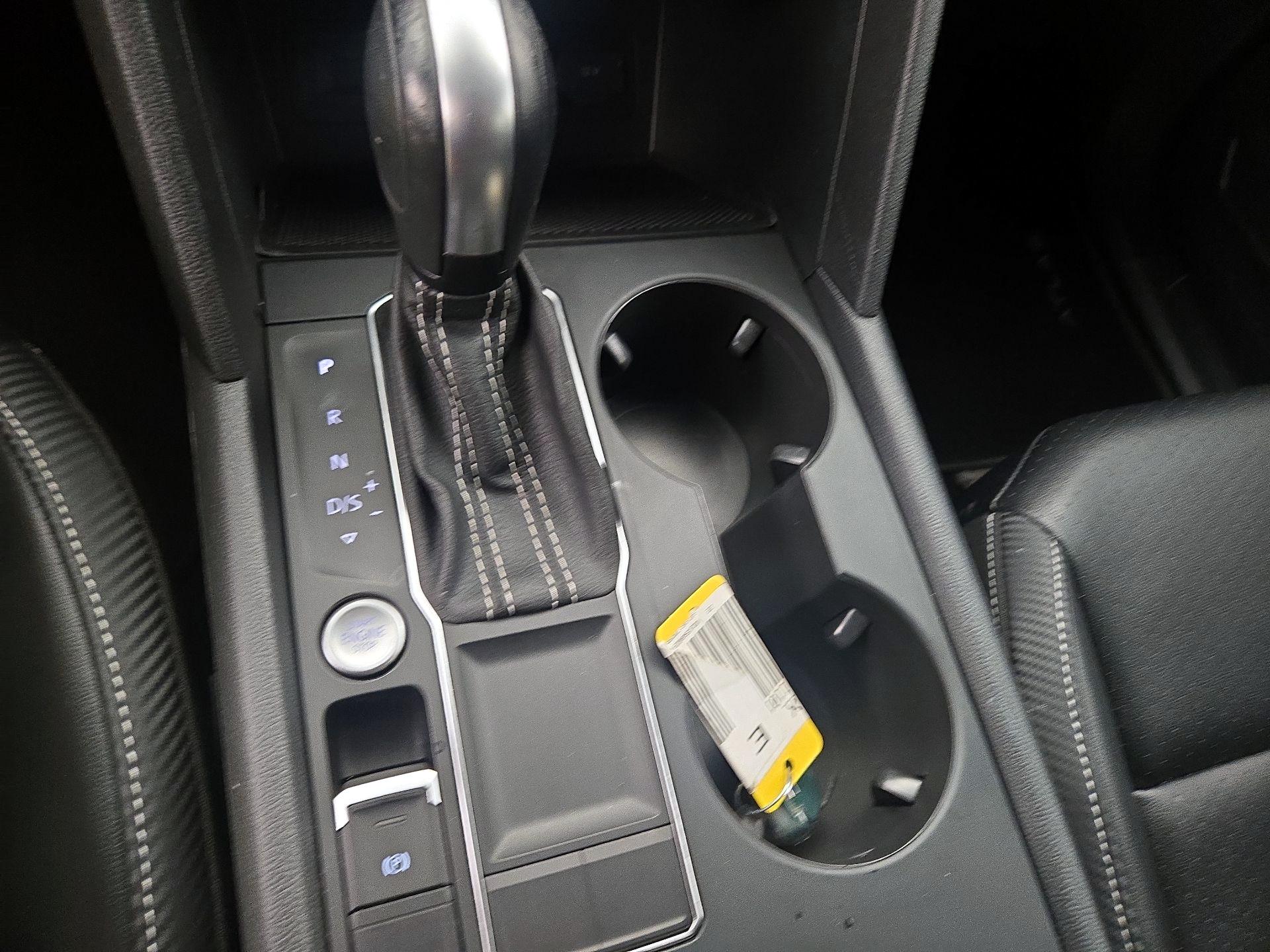 Thumbnail: 2022 Volkswagen Atlas - 17