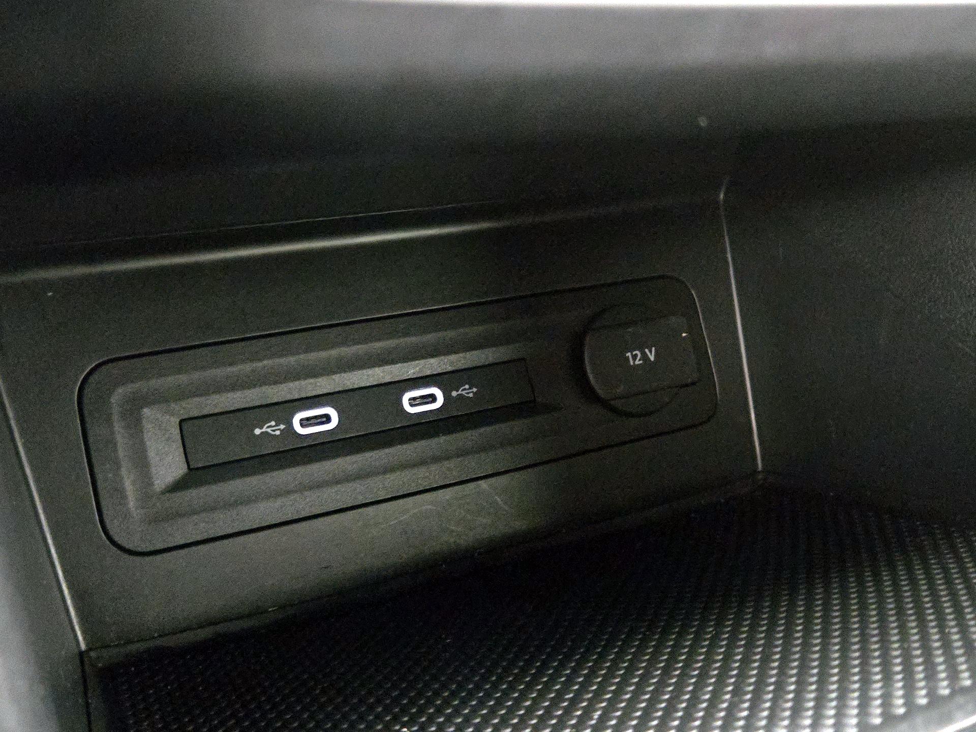 Thumbnail: 2022 Volkswagen Atlas - 18