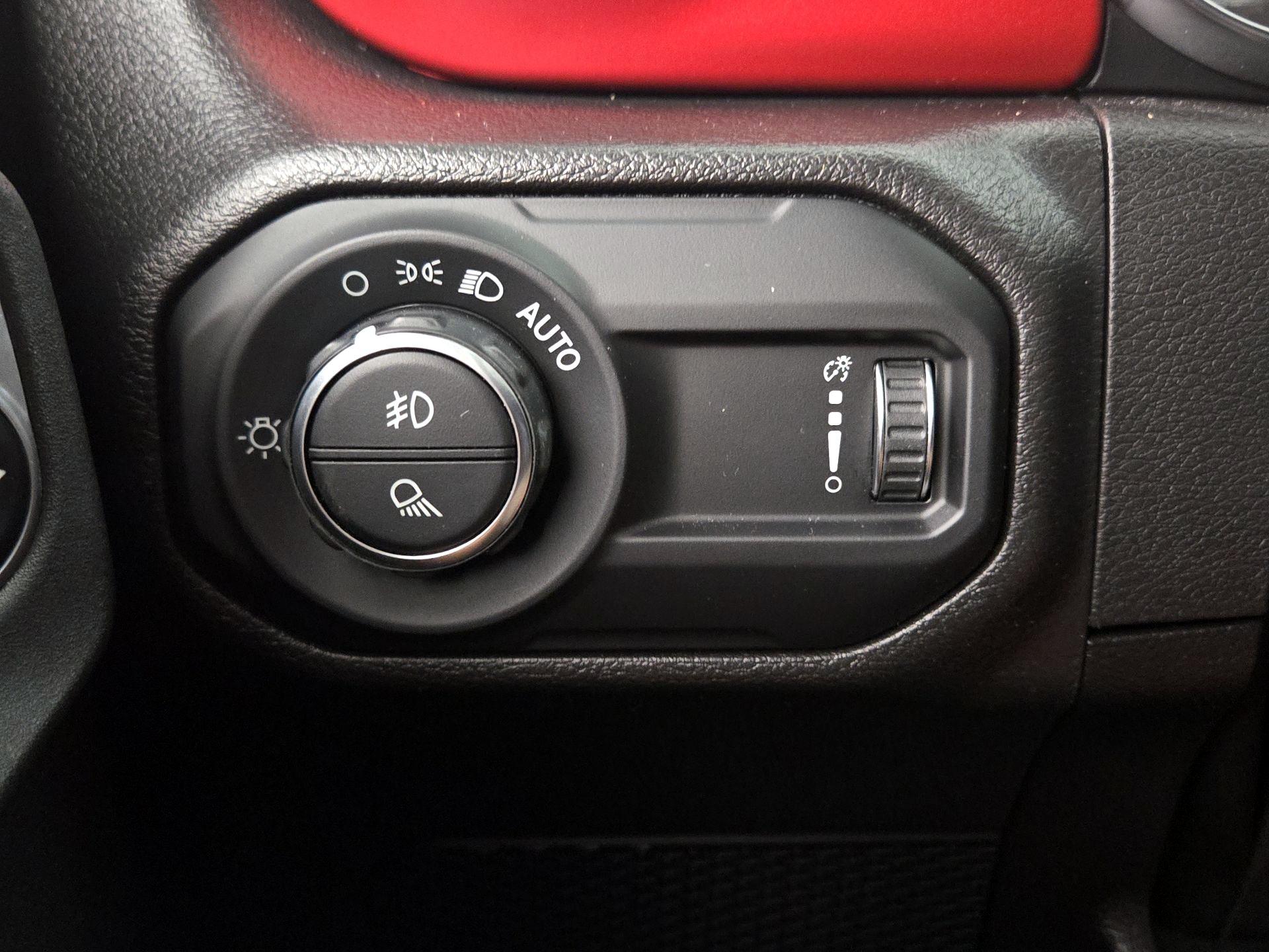 Thumbnail: 2023 Jeep Gladiator - 13