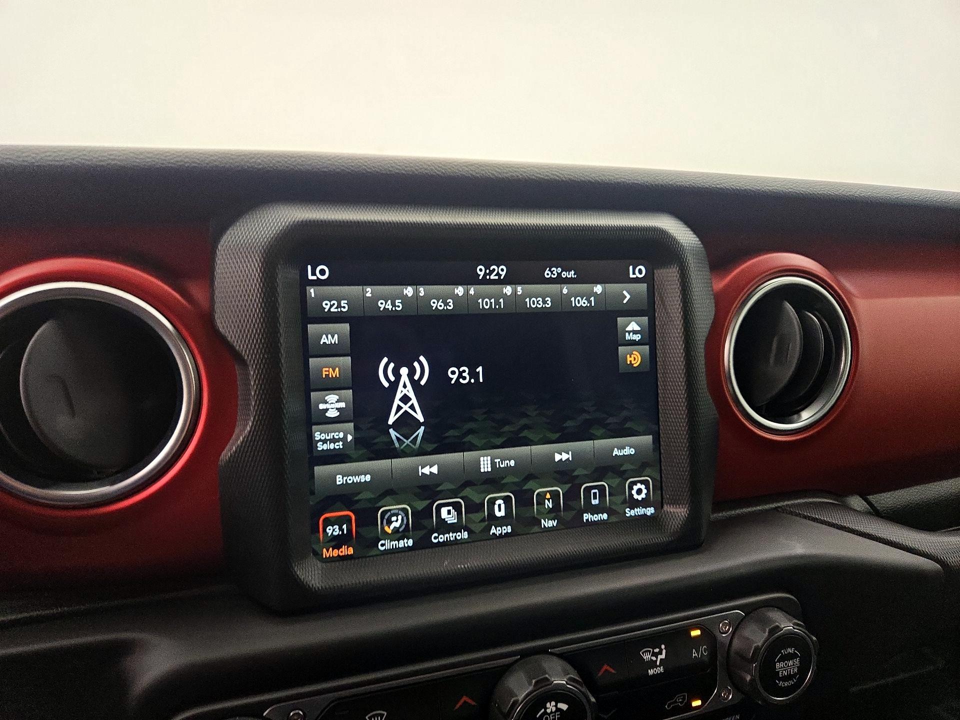 Thumbnail: 2023 Jeep Gladiator - 16