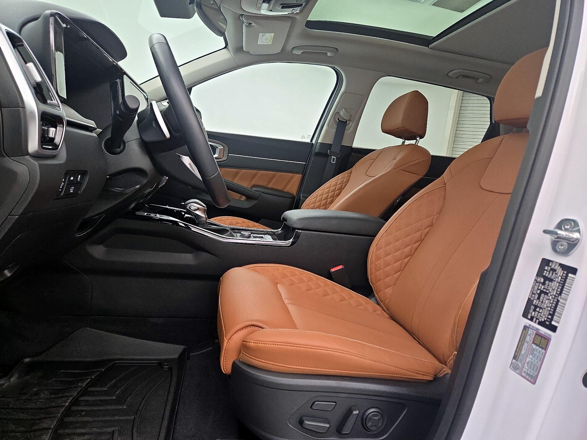 Thumbnail: 2022 Kia Sorento - 11