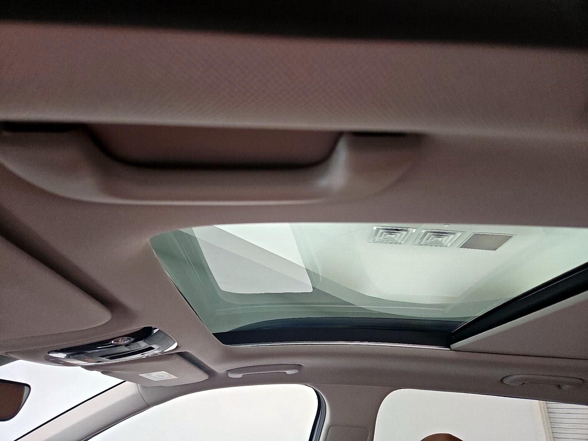 Thumbnail: 2022 Kia Sorento - 20