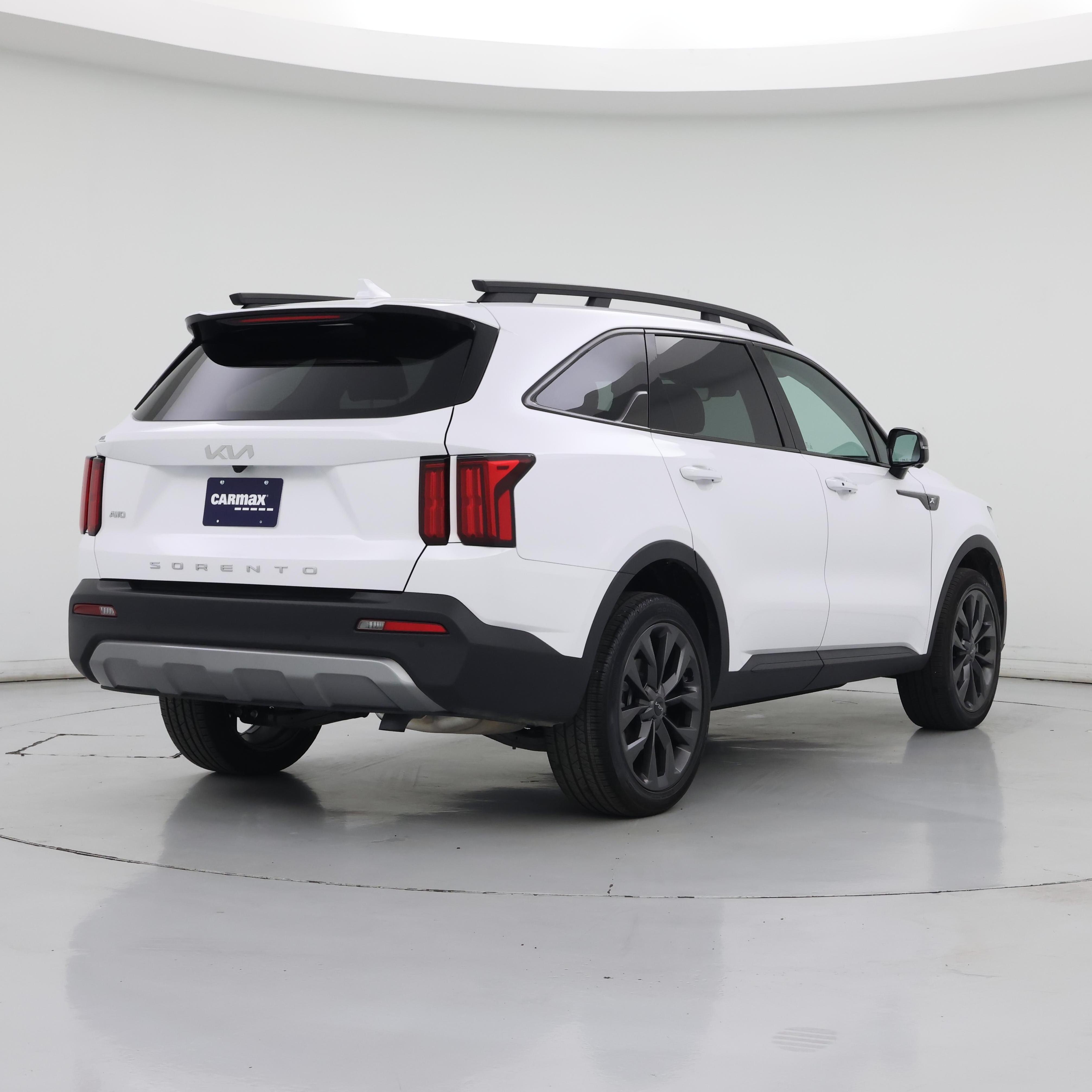 Thumbnail: 2022 Kia Sorento - 8