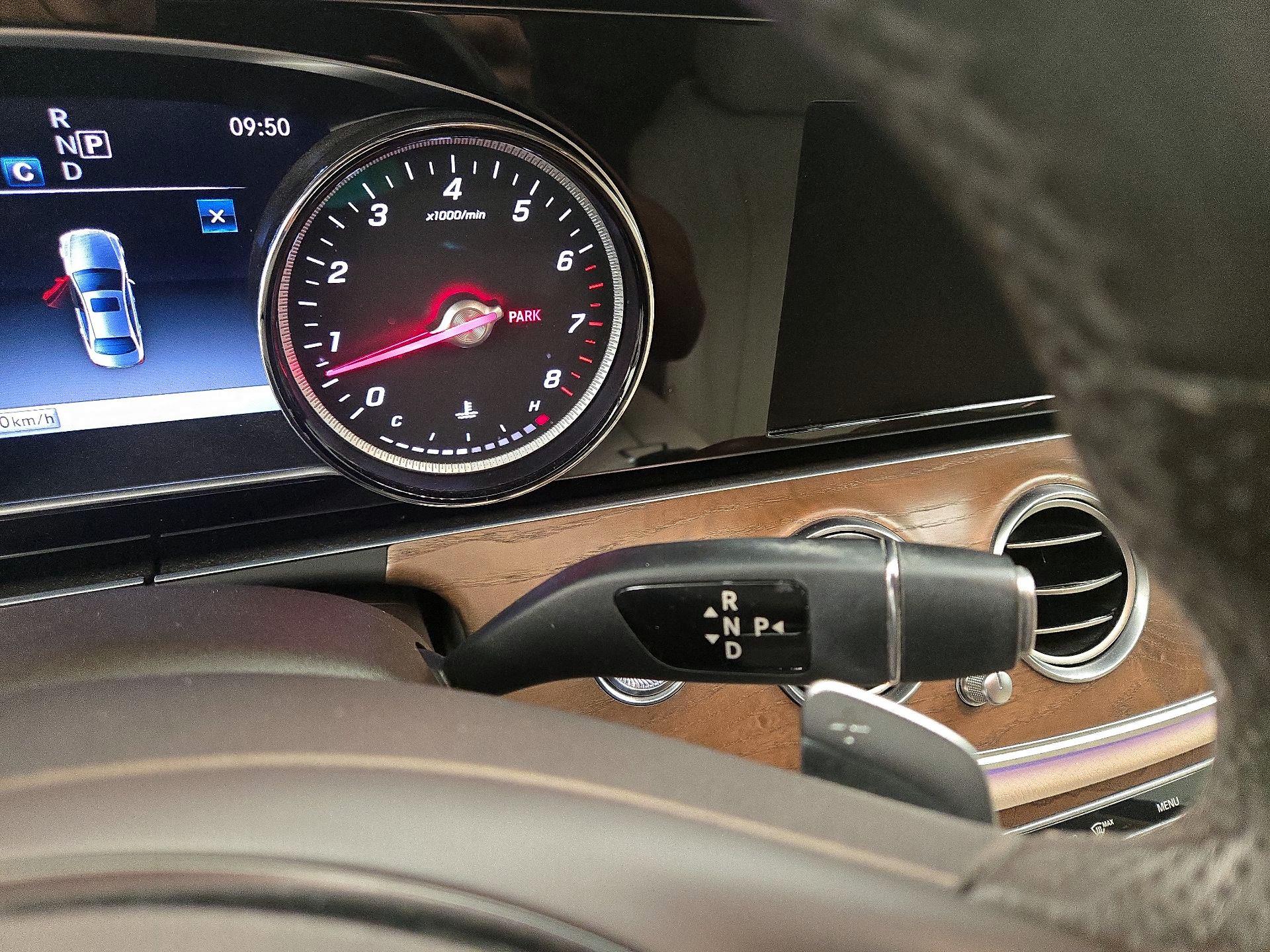 Thumbnail: 2018 Mercedes-Benz E-Class - 18