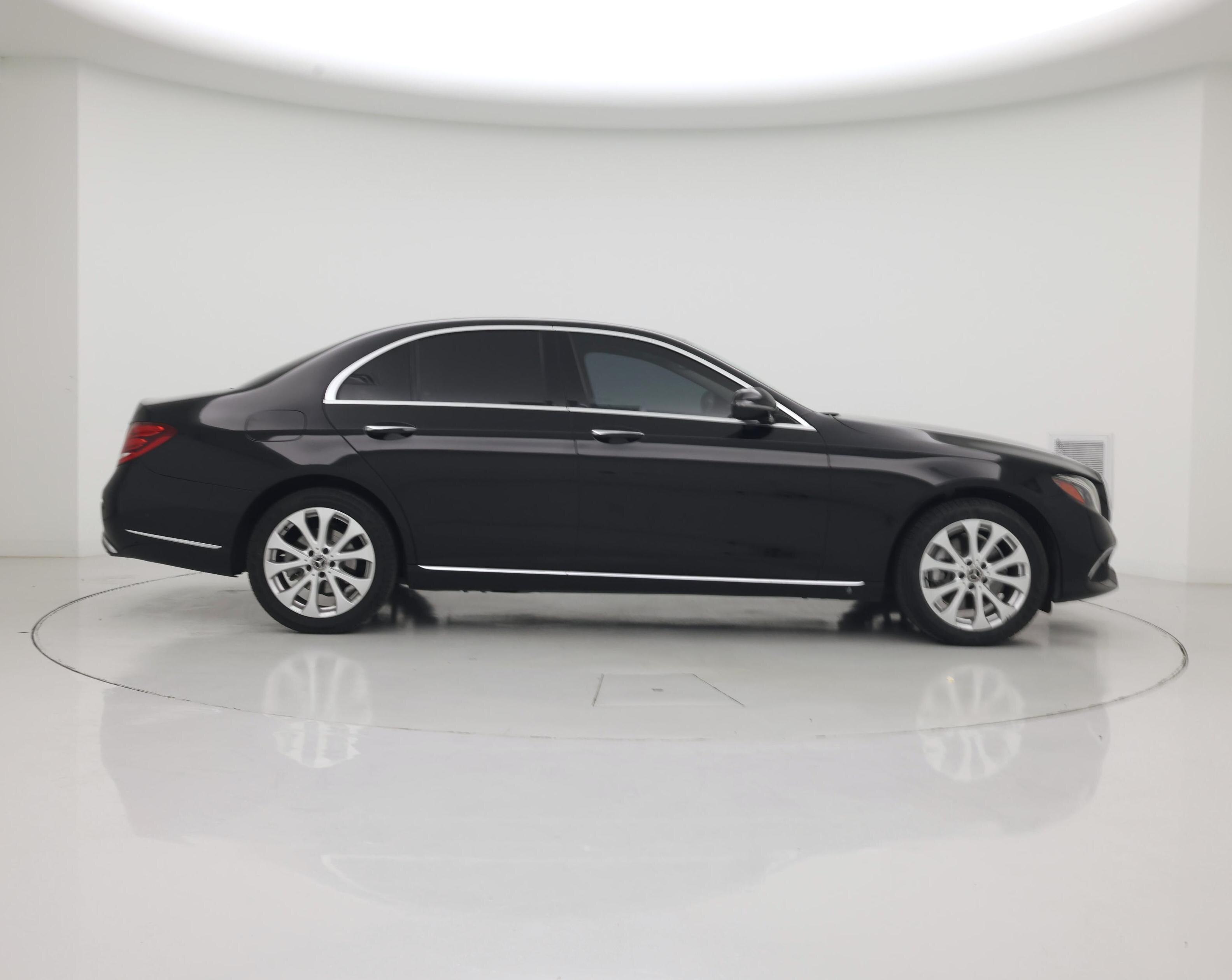 Thumbnail: 2018 Mercedes-Benz E-Class - 7