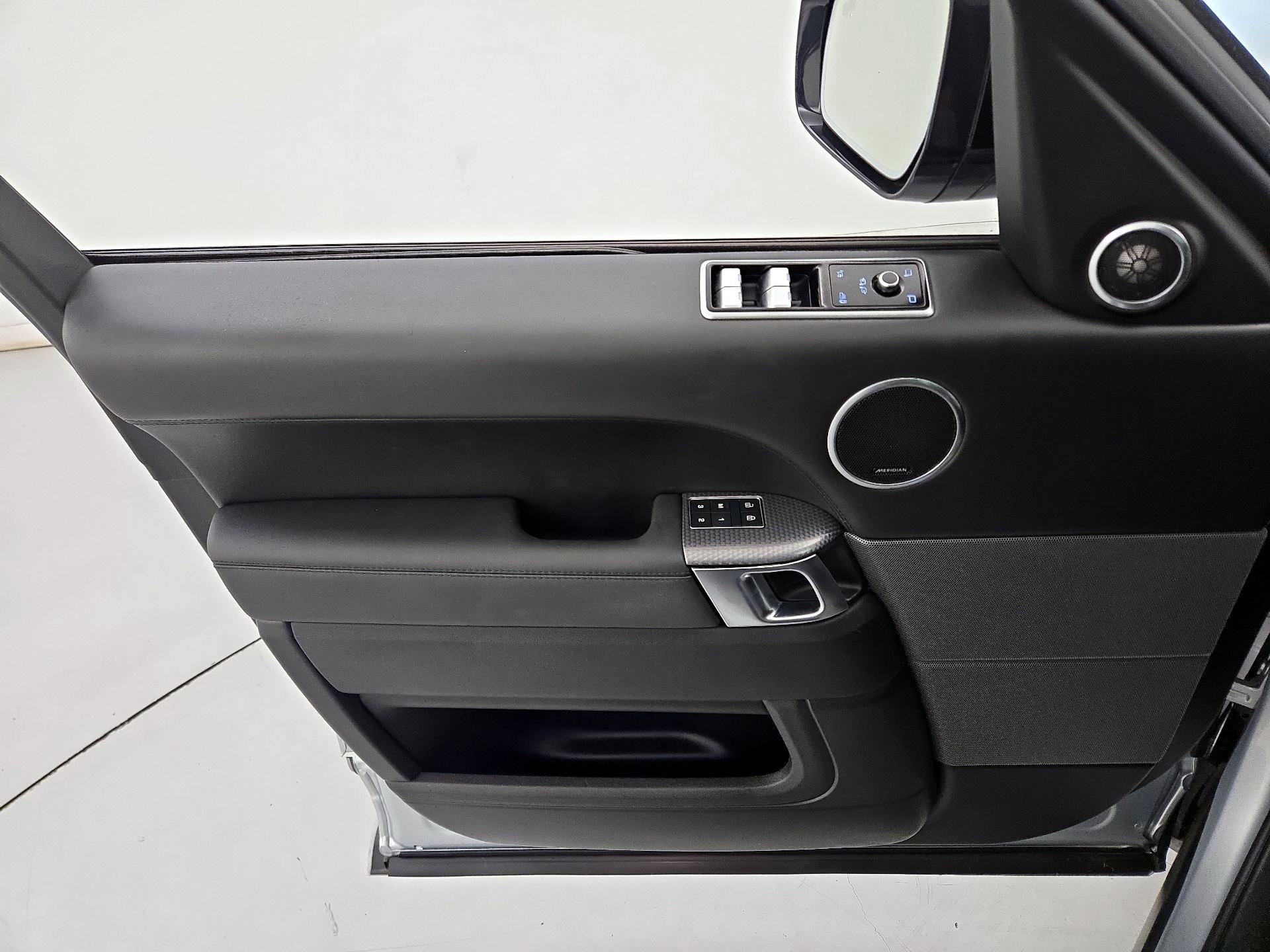 Thumbnail: 2022 Land Rover Range Rover Sport - 12