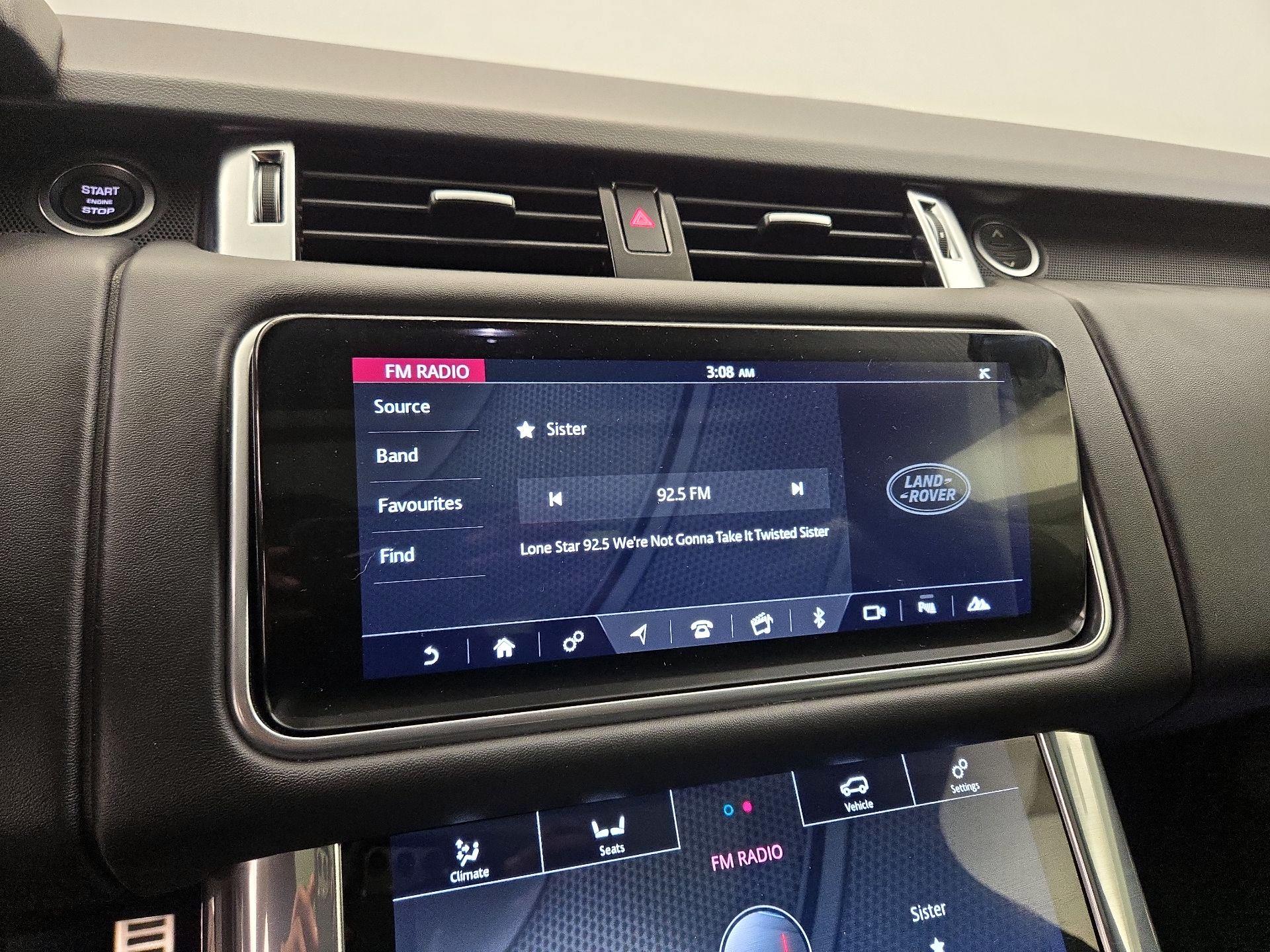 Thumbnail: 2022 Land Rover Range Rover Sport - 16