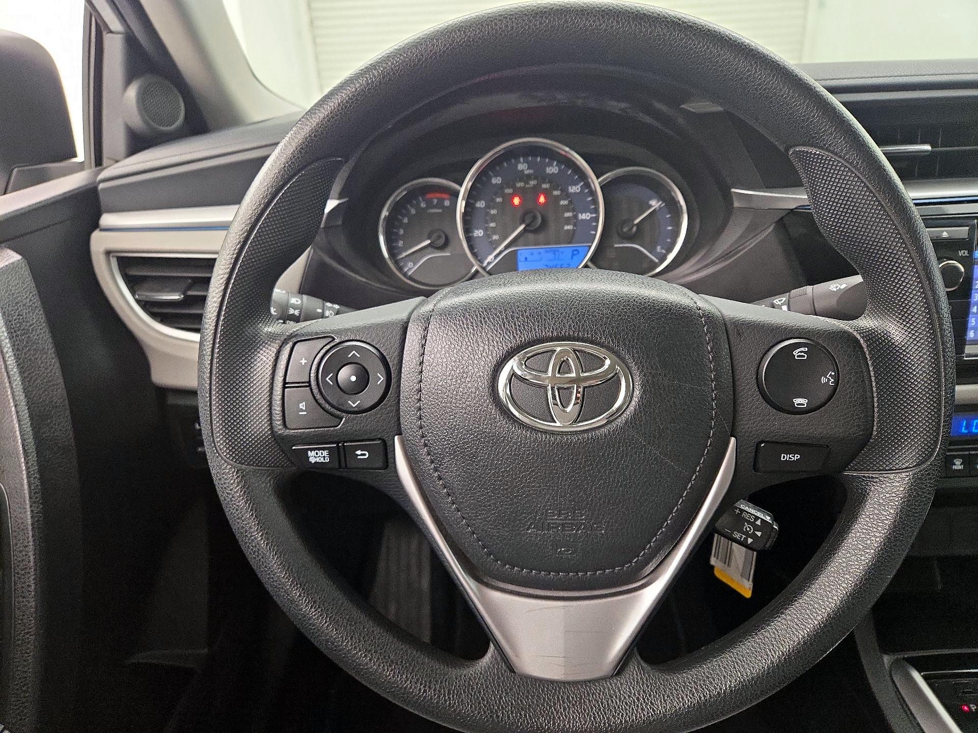 Thumbnail: 2015 Toyota Corolla - 10