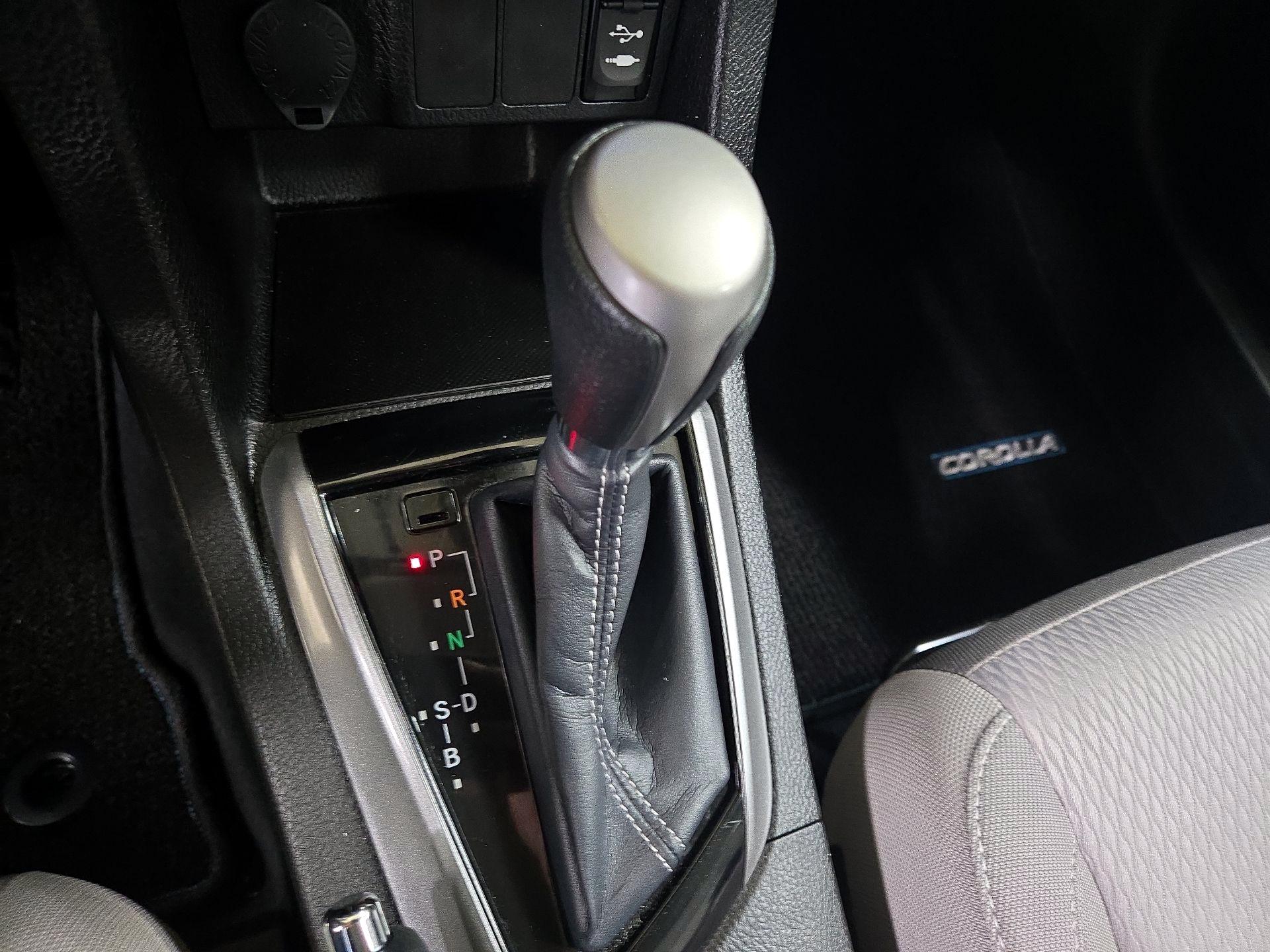 Thumbnail: 2015 Toyota Corolla - 16