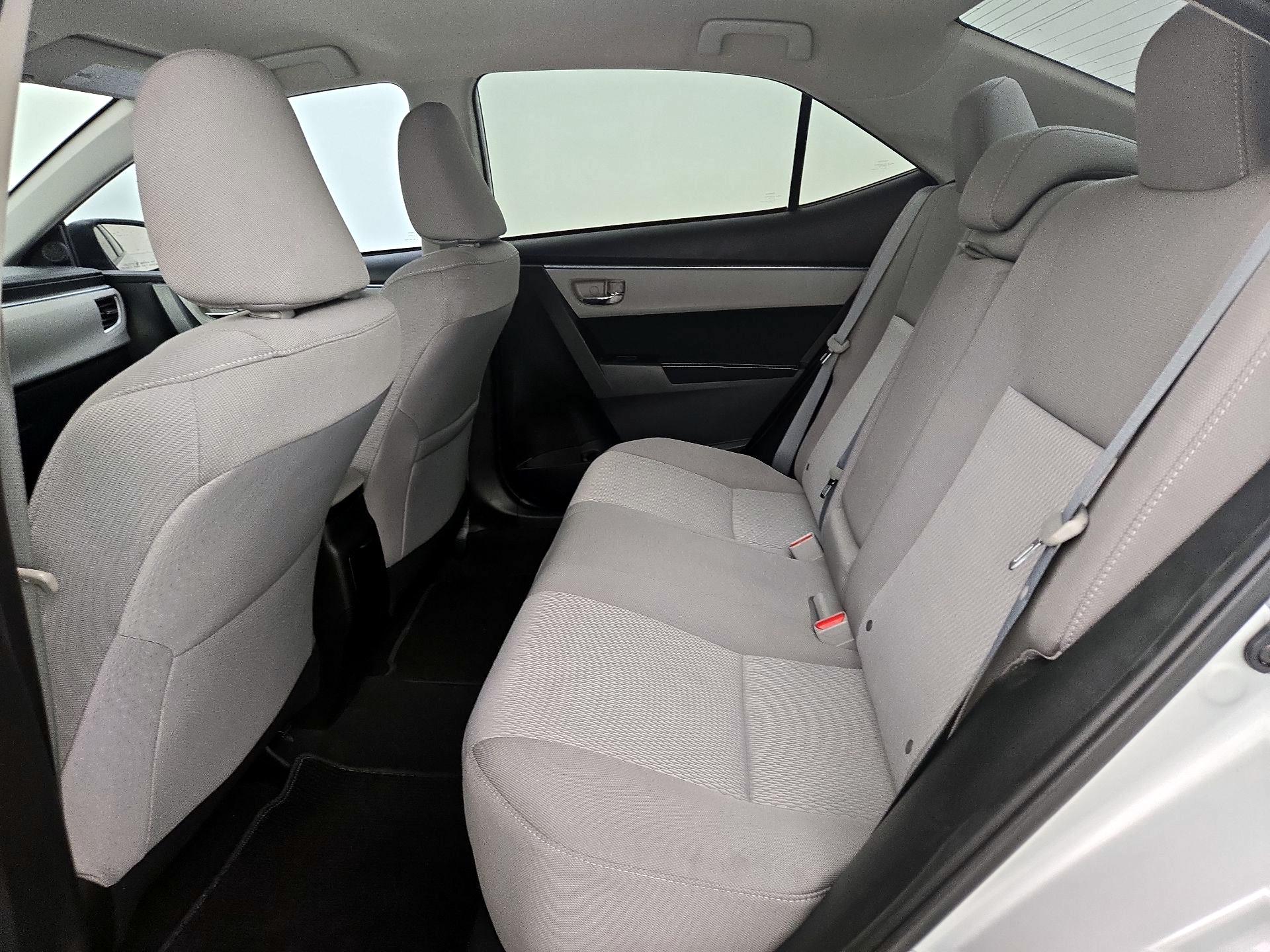 Thumbnail: 2015 Toyota Corolla - 18