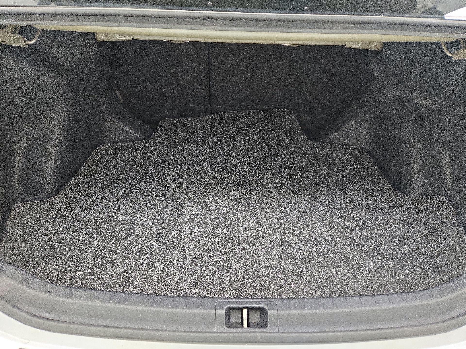 Thumbnail: 2015 Toyota Corolla - 19