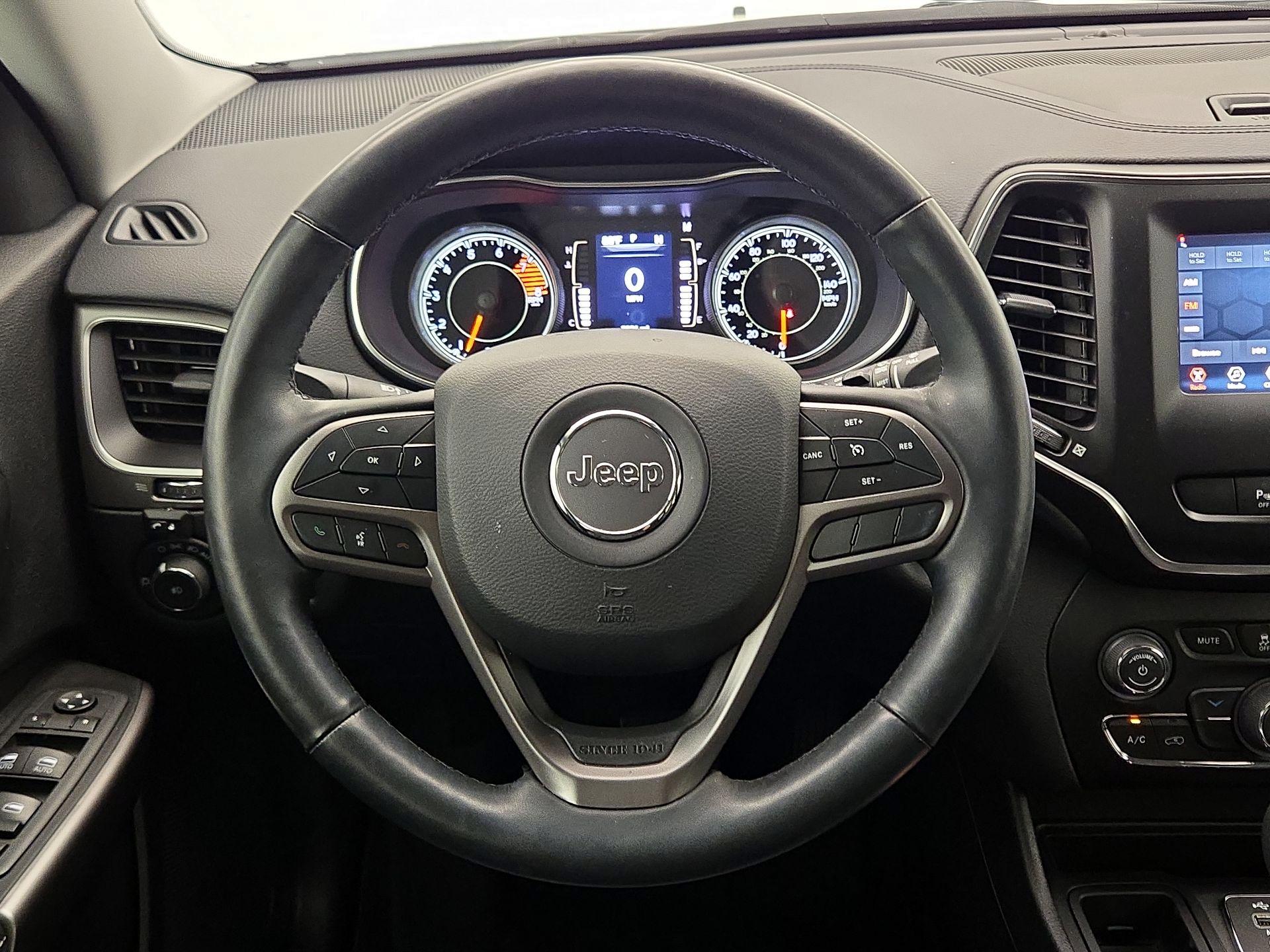 Thumbnail: 2021 Jeep Cherokee - 10