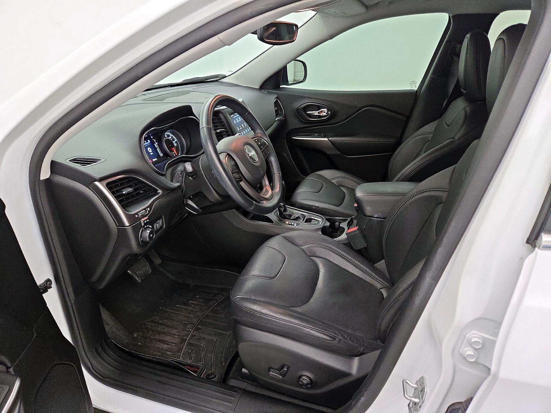 Thumbnail: 2021 Jeep Cherokee - 11