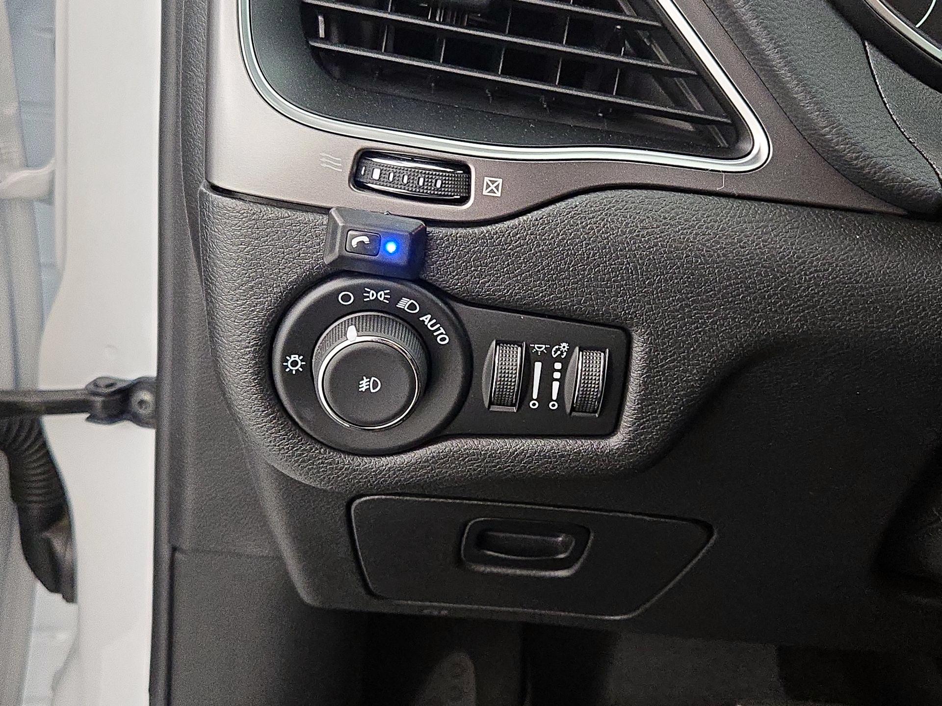 Thumbnail: 2021 Jeep Cherokee - 13