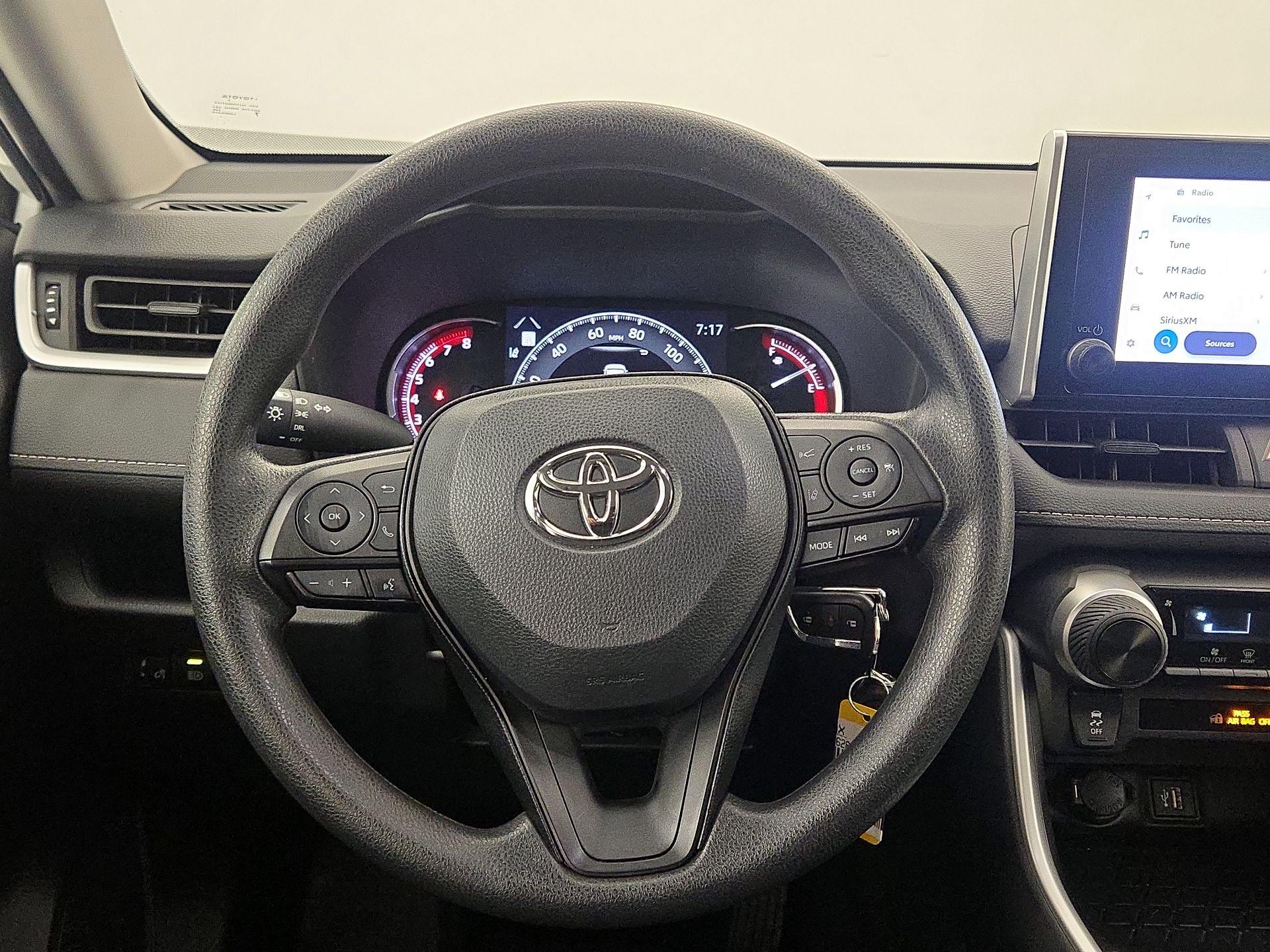 Thumbnail: 2024 Toyota RAV4 - 10