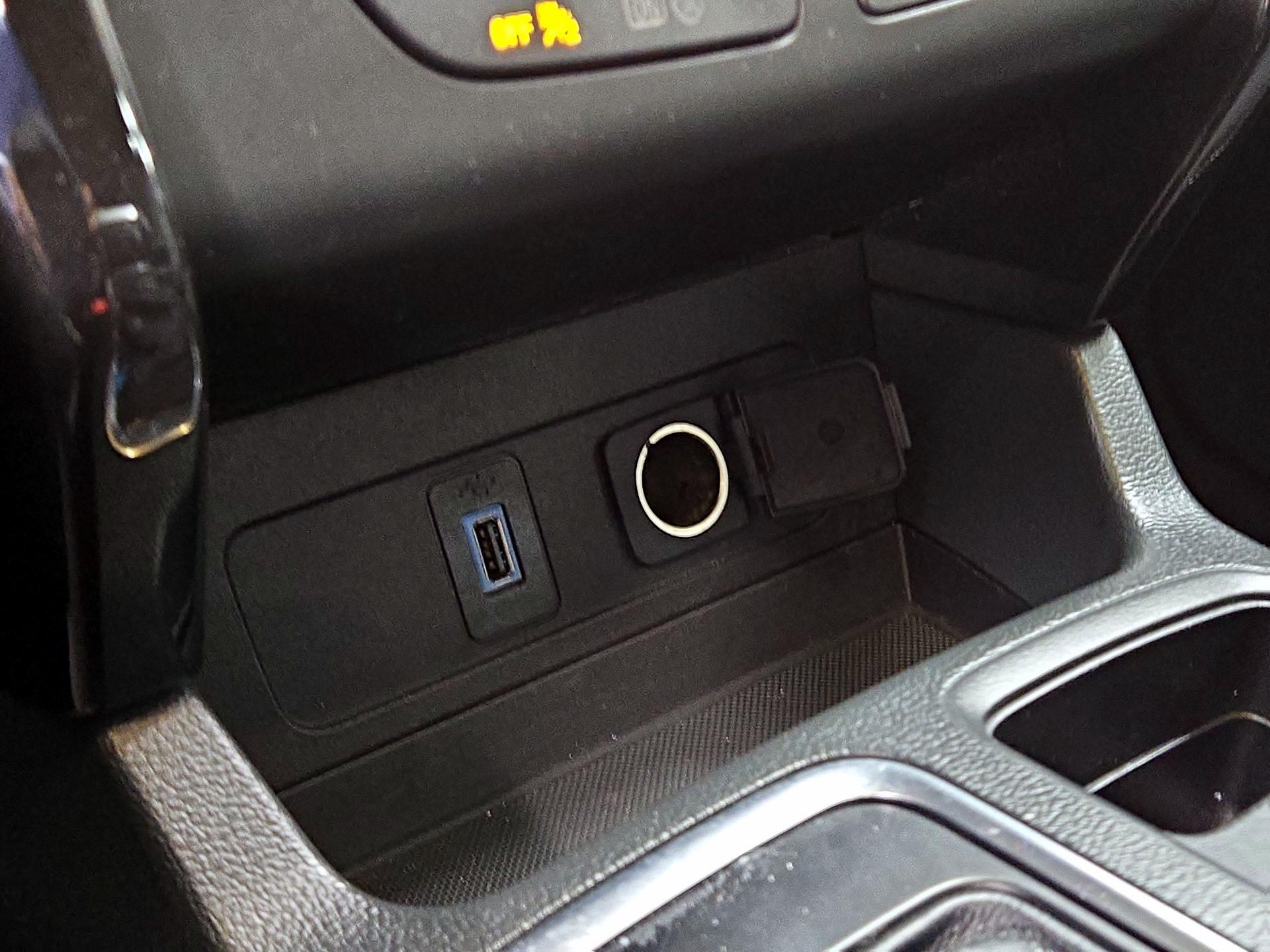 Thumbnail: 2017 Ford Escape - 18