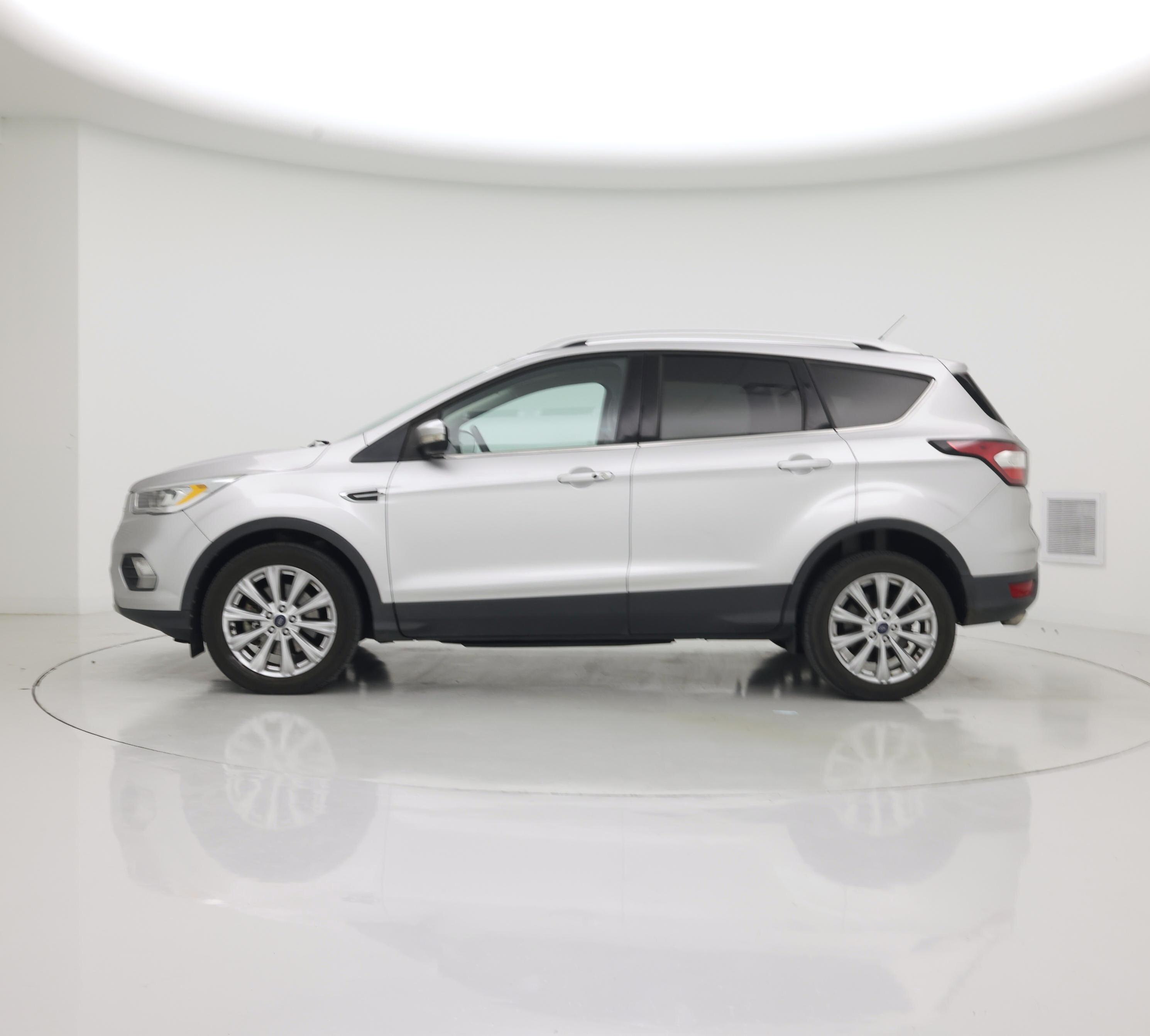 Thumbnail: 2017 Ford Escape - 3