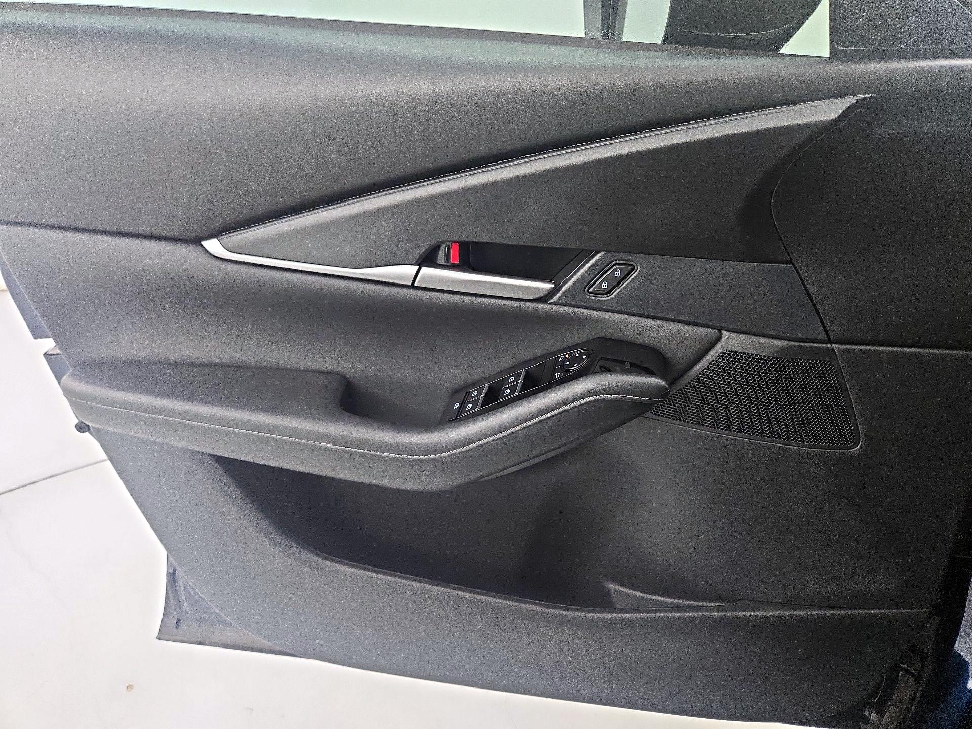 Thumbnail: 2025 Mazda CX-30 - 12