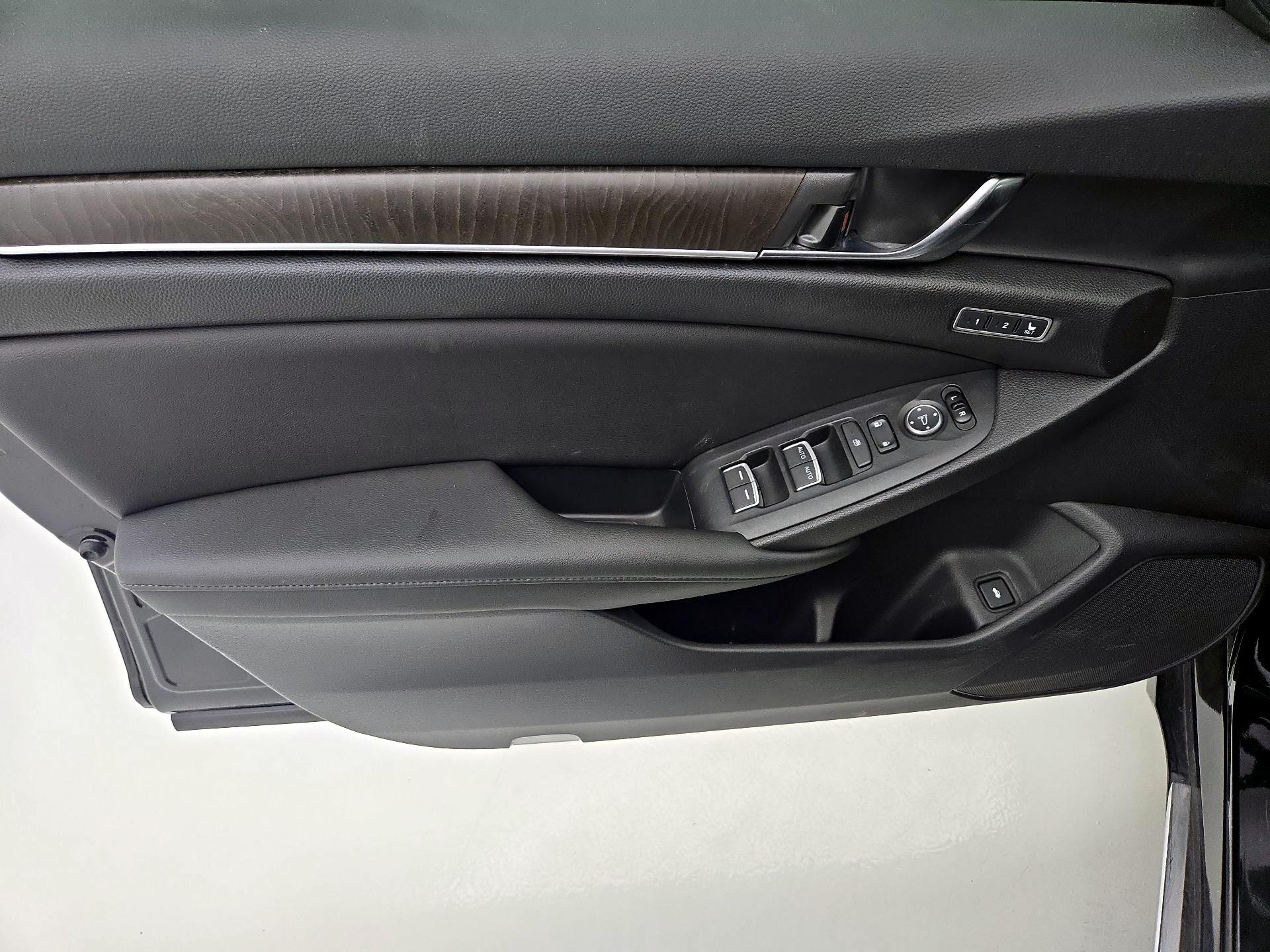 Thumbnail: 2019 Honda Accord - 12