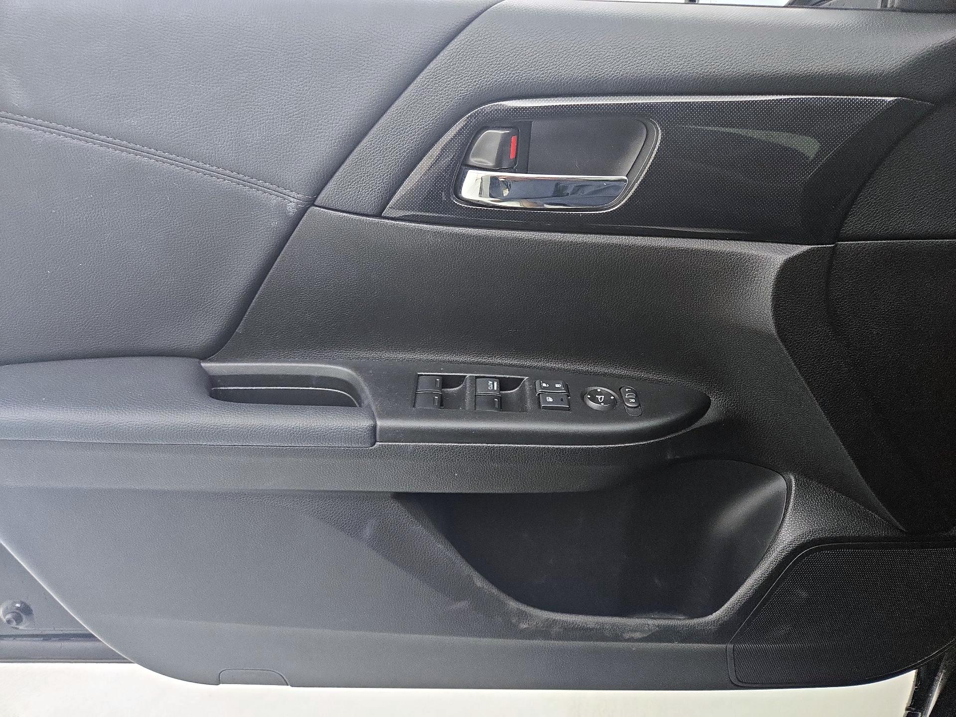 Thumbnail: 2014 Honda Accord - 12