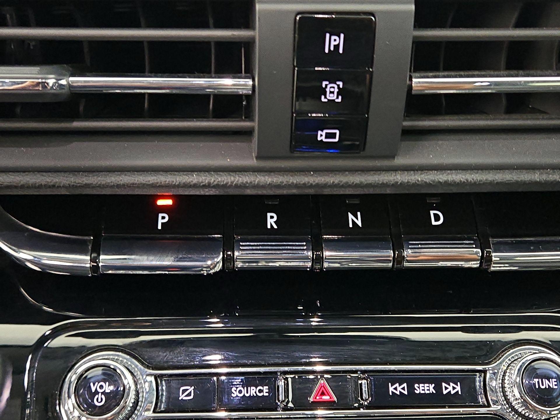 Thumbnail: 2021 Lincoln Corsair - 18