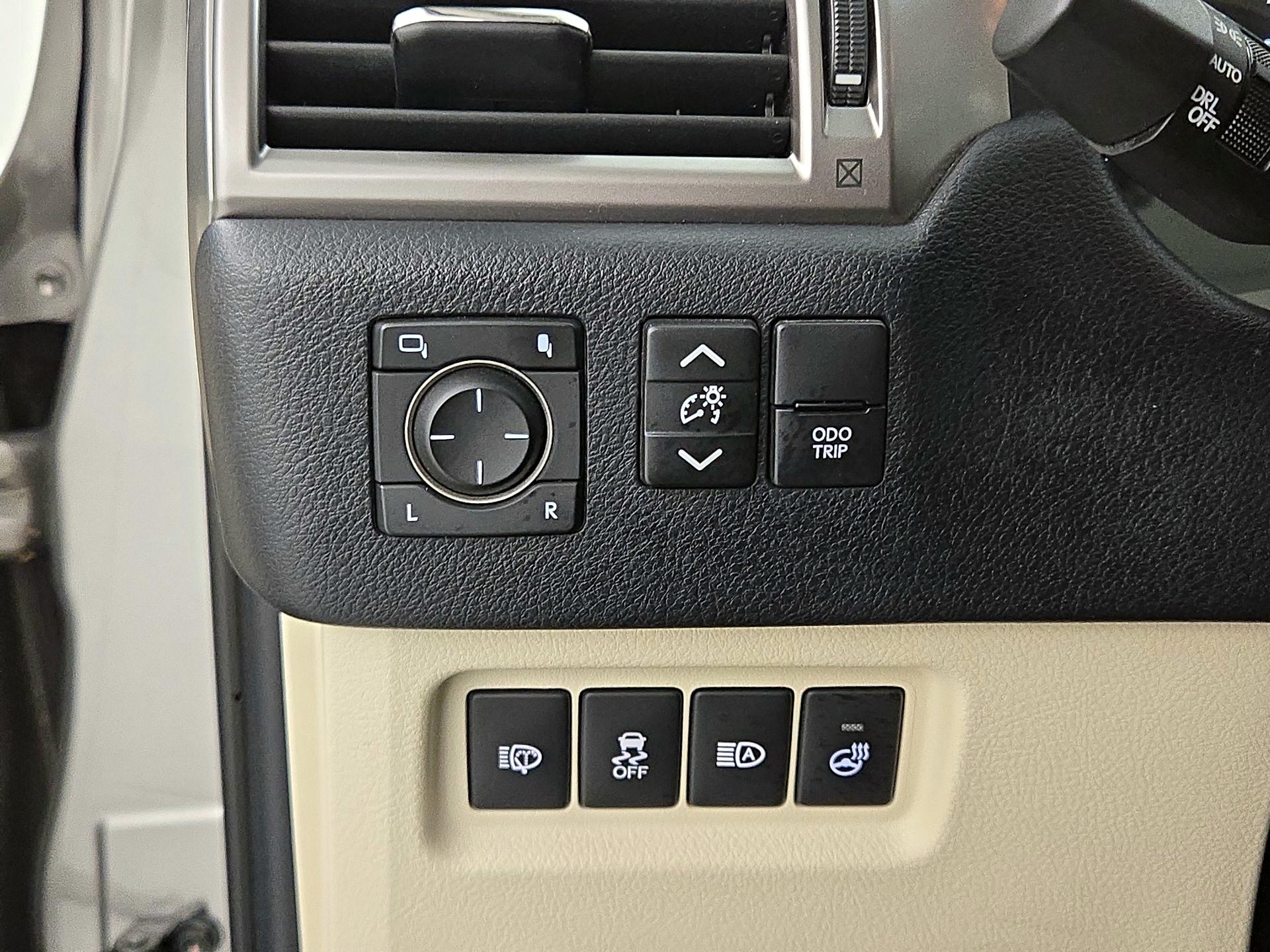 Thumbnail: 2023 Lexus GX - 13