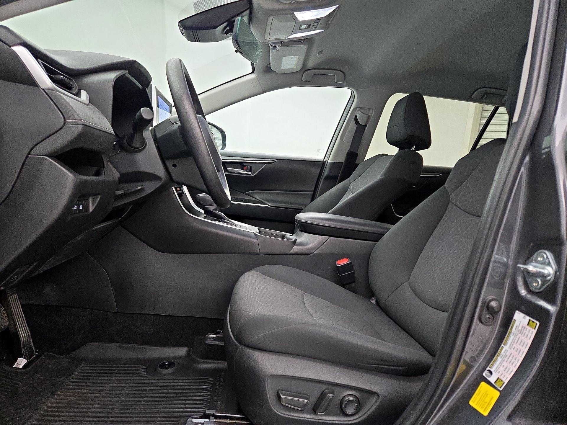 Thumbnail: 2023 Toyota RAV4 - 11