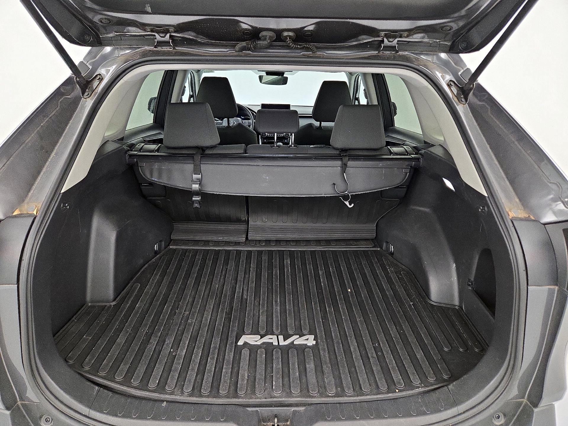 Thumbnail: 2023 Toyota RAV4 - 20