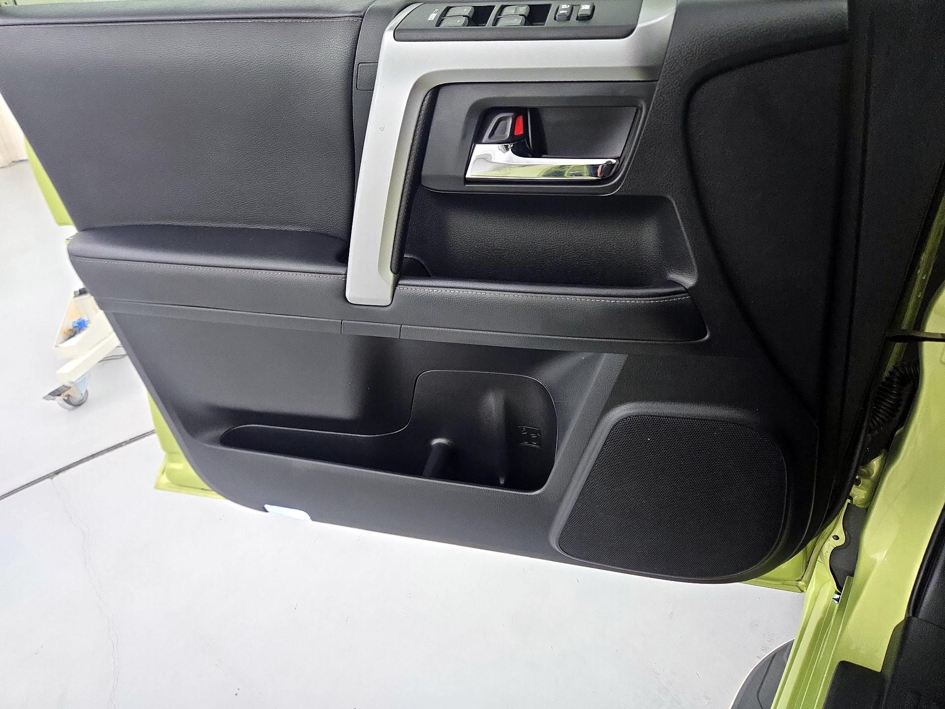 Thumbnail: 2023 Toyota 4Runner - 12