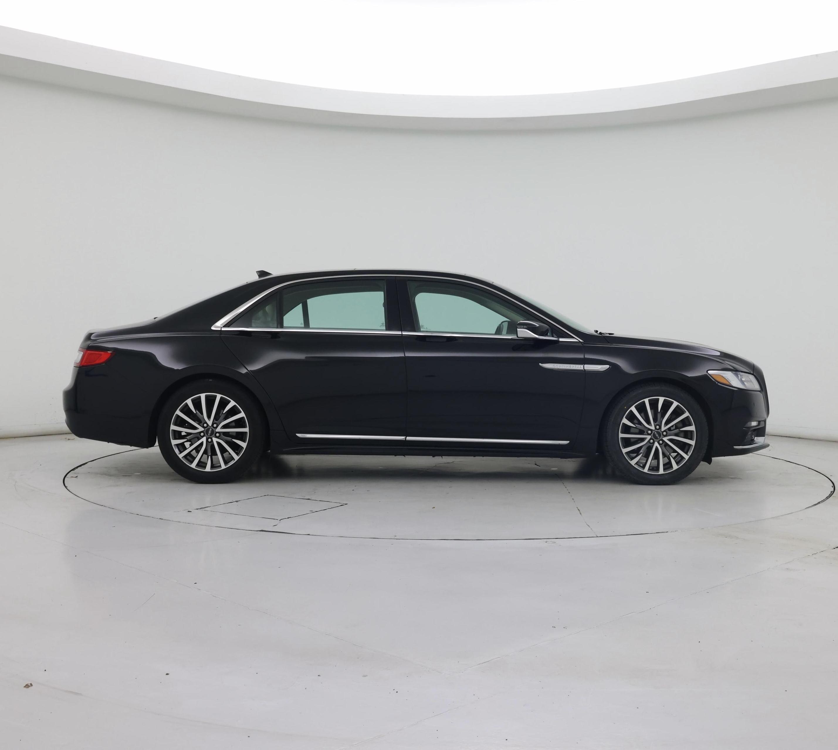 Thumbnail: 2018 Lincoln Continental - 7