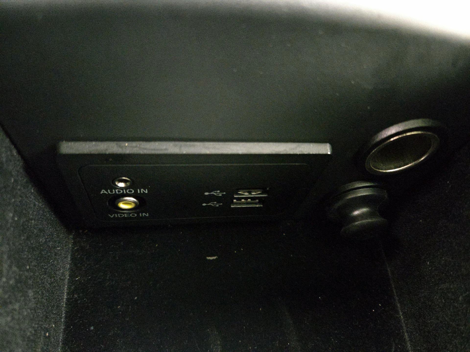 Thumbnail: 2015 INFINITI Q50 - 18