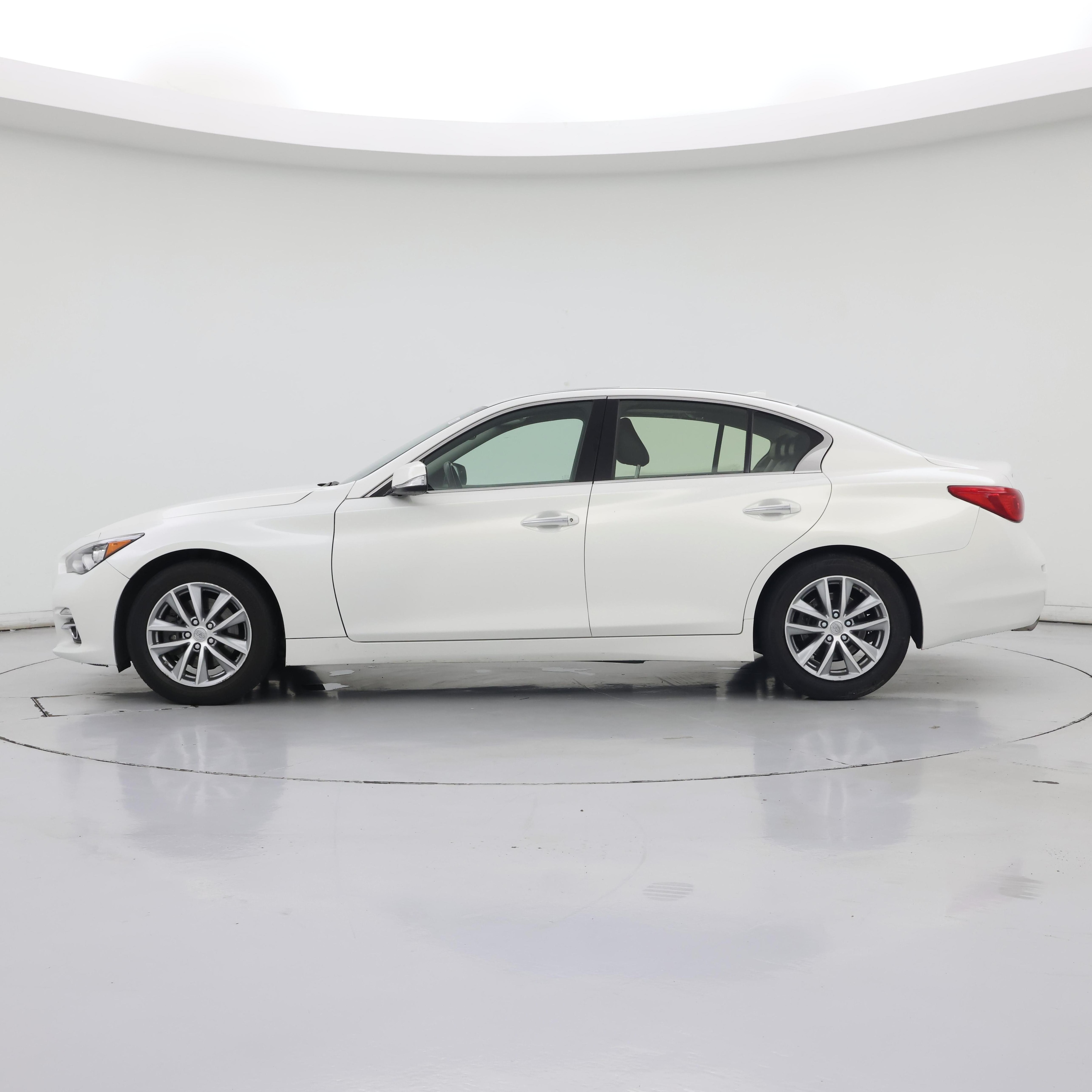 Thumbnail: 2015 INFINITI Q50 - 3