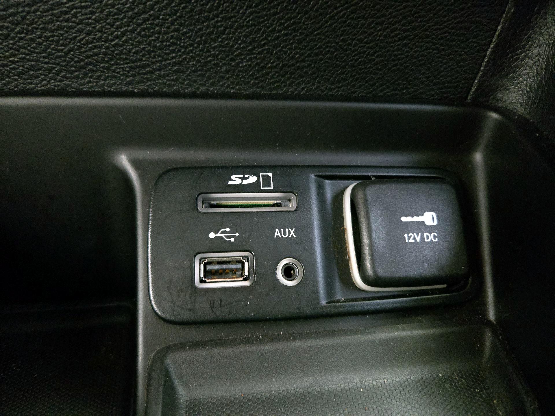 Thumbnail: 2017 Jeep Cherokee - 18