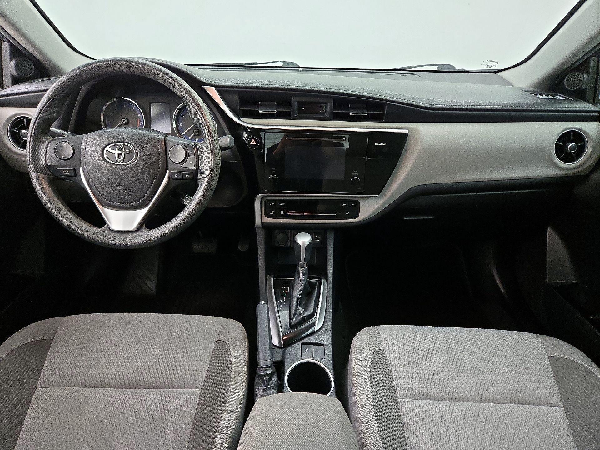 Thumbnail: 2017 Toyota Corolla - 9