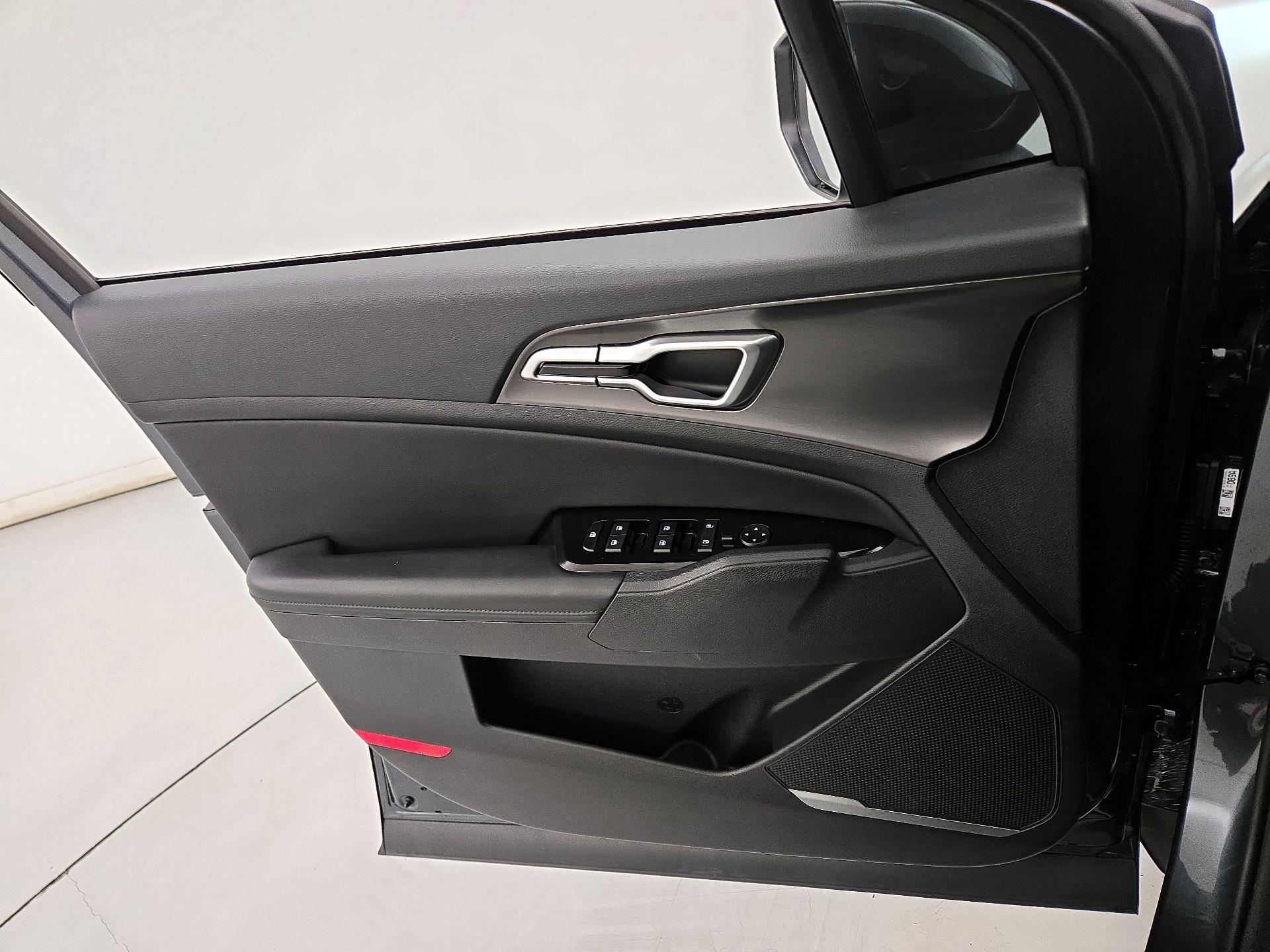 Thumbnail: 2024 Kia Sportage - 12